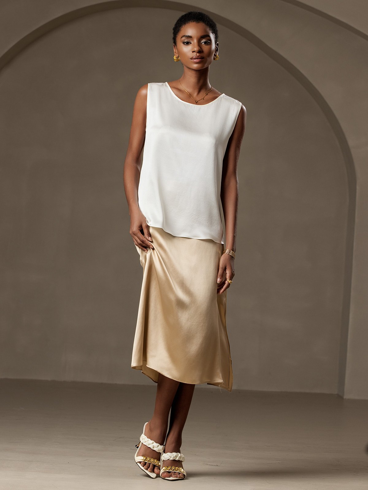 [White] SilkSilky-CA 19Momme Silk Round Neck Camisole 005