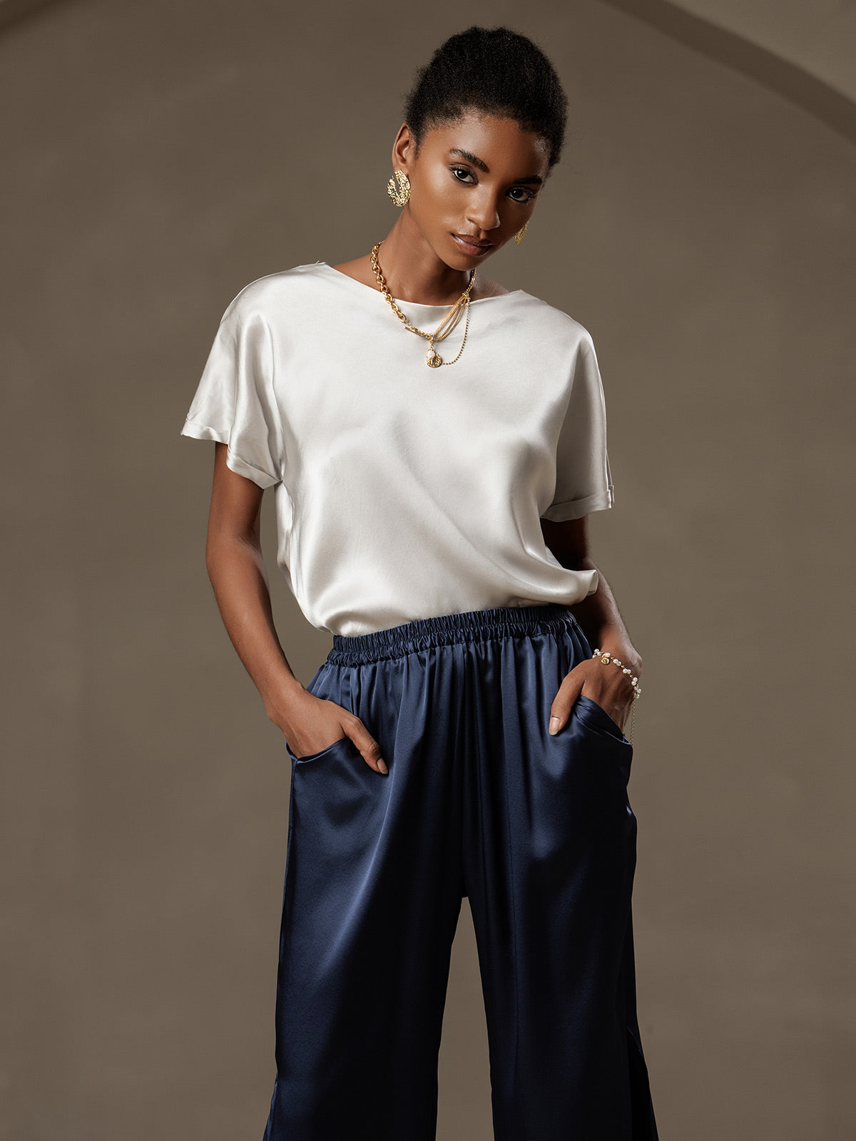 [Light Gray] SilkSilky-CA 19Momme Silk Round Neck Women's T-Shirt 003,