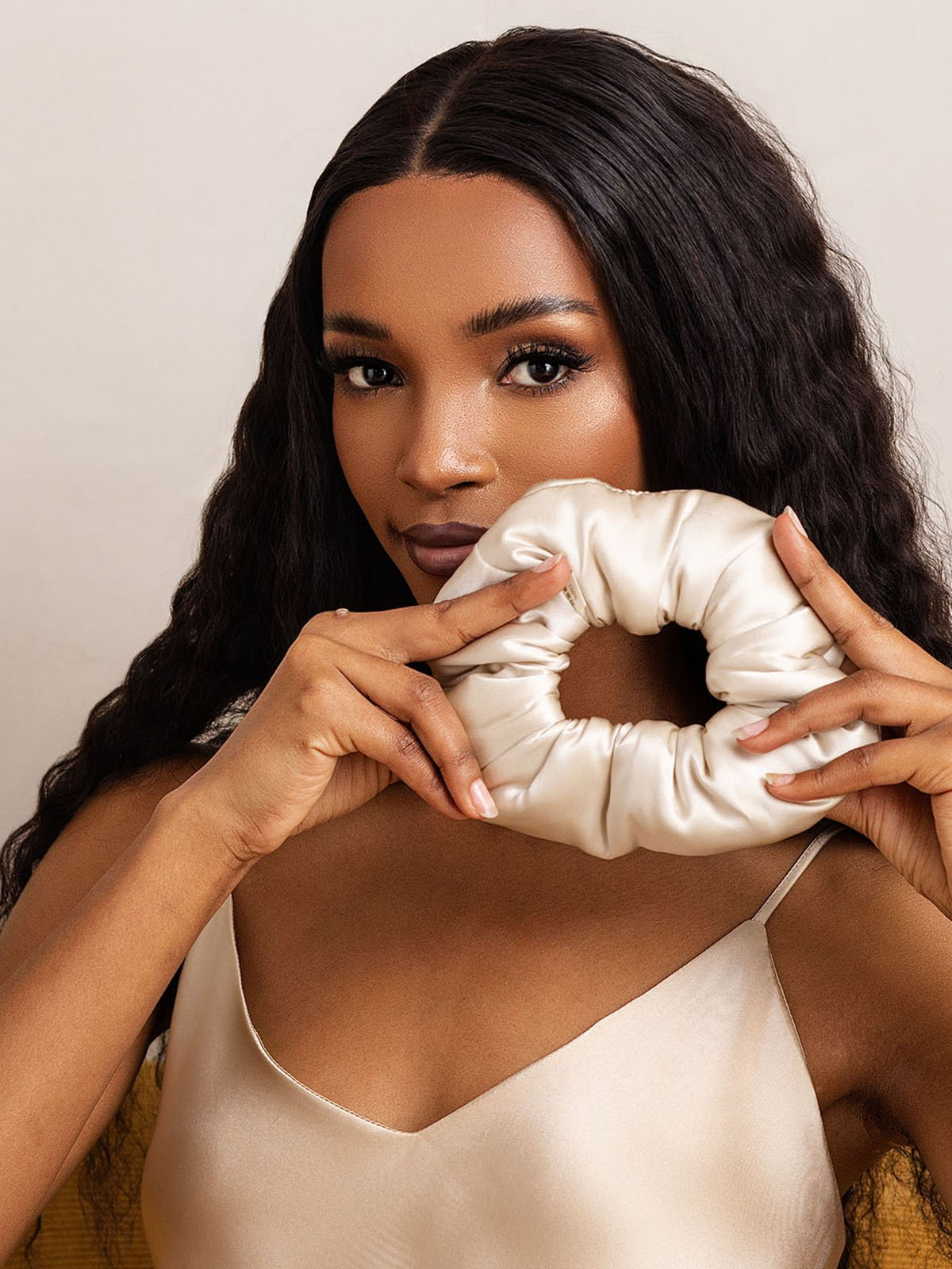 [Beige] SilkSilky-CA Pure Silk Scrunchie 001