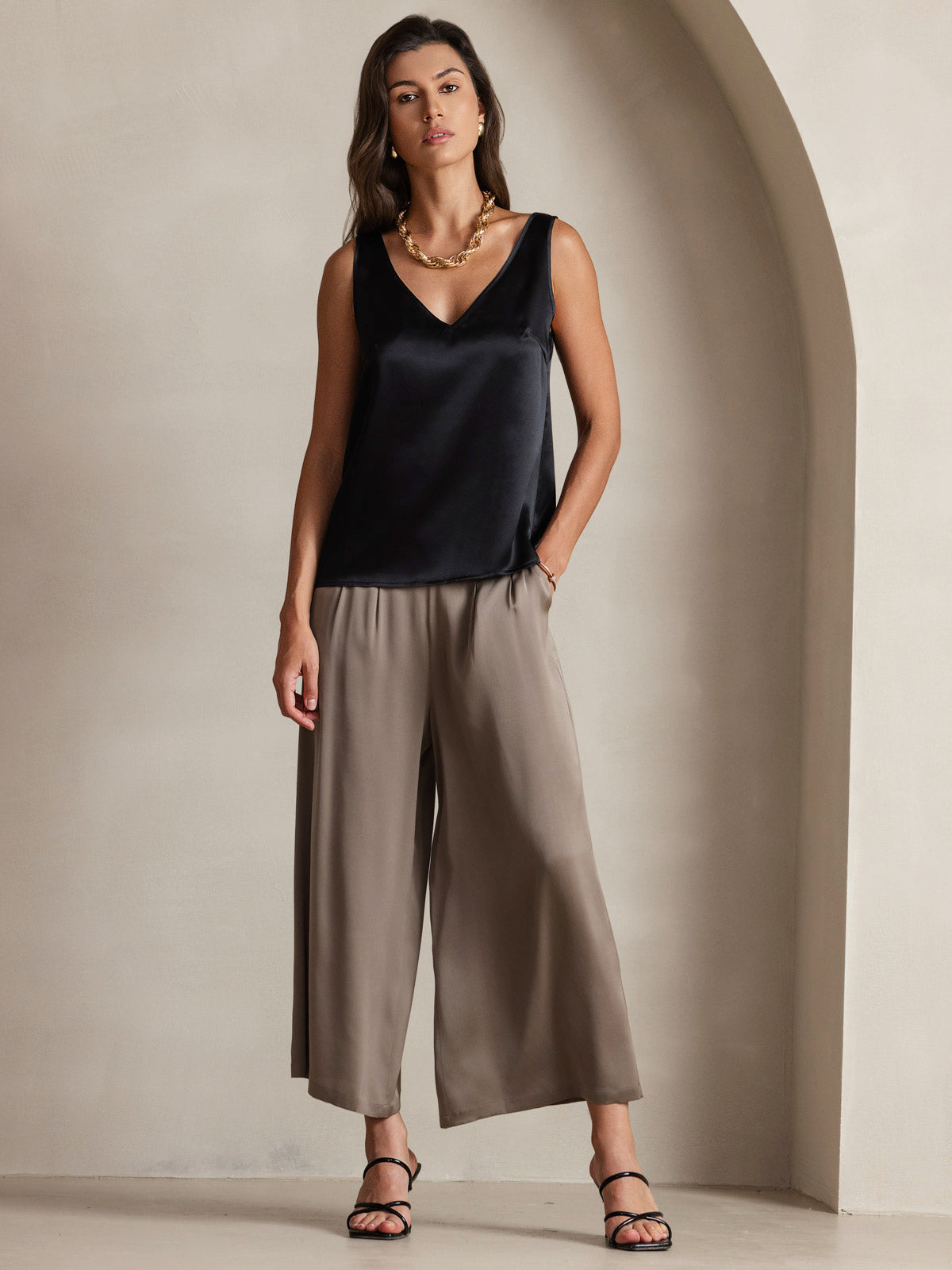[Black] SilkSilky-CA 19Momme Silk V Neck Camisole 006