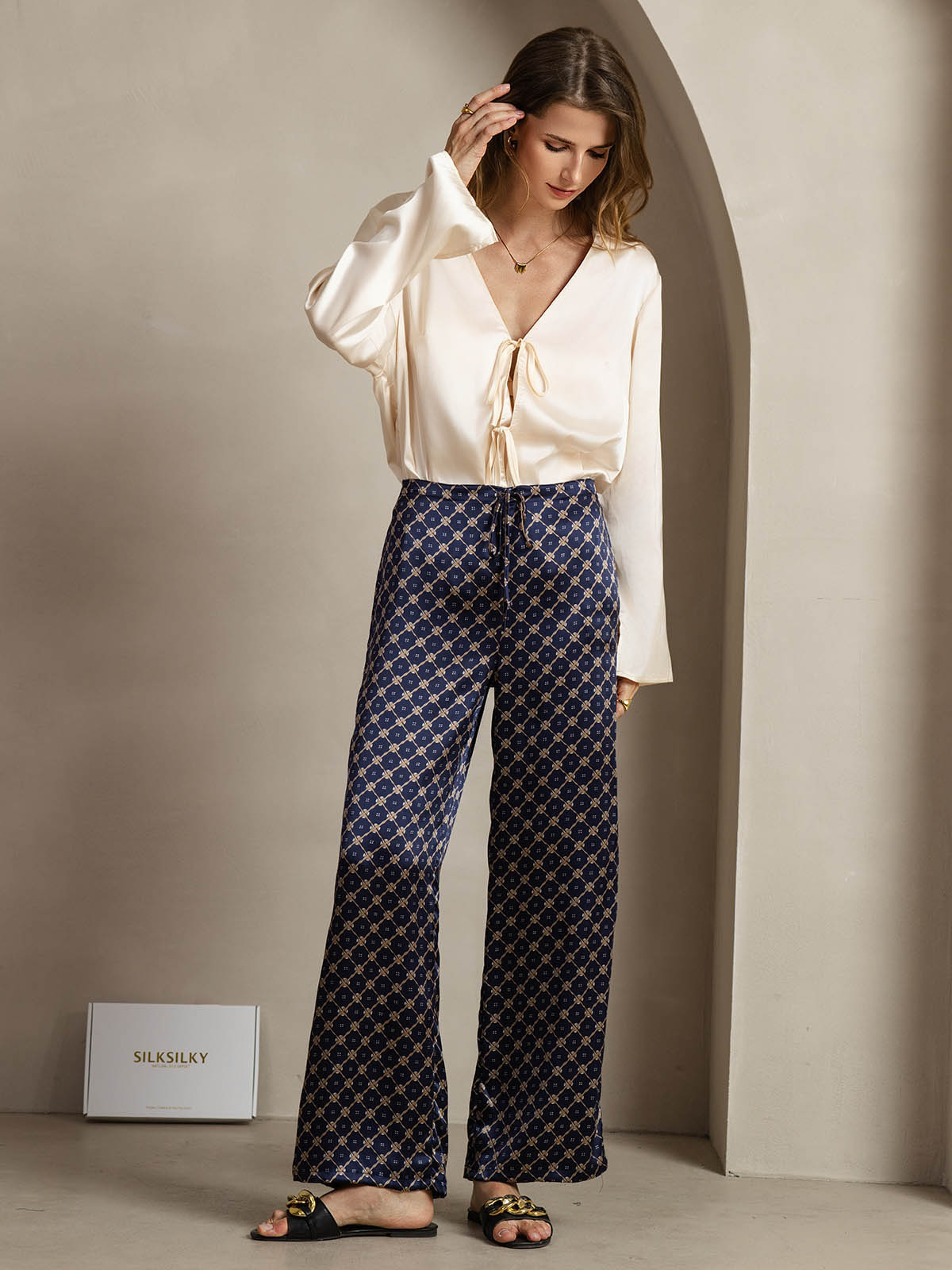 [Navy Chain] SilkSilky-CA 19Momme Silk Womens Pants 003