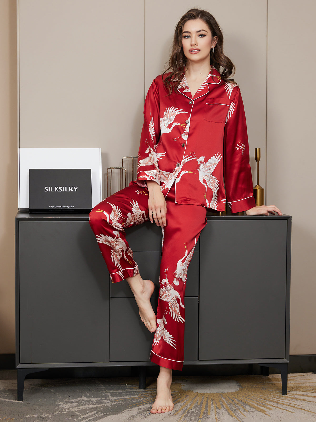 SilkSilky-CA 19Momme Pure Silk Long Sleeve Lapel Women's Pajamas DarkRed 001