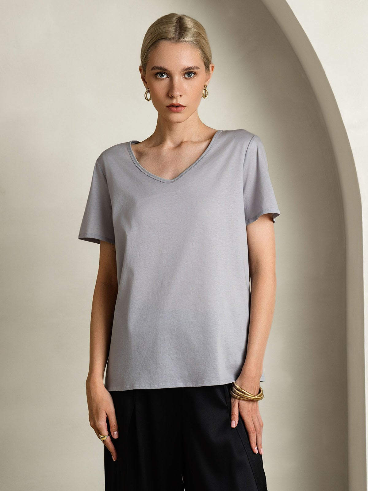 SilkSilky-CA Silk Short Sleeve V Neck Women's T-Shirt Gray 001