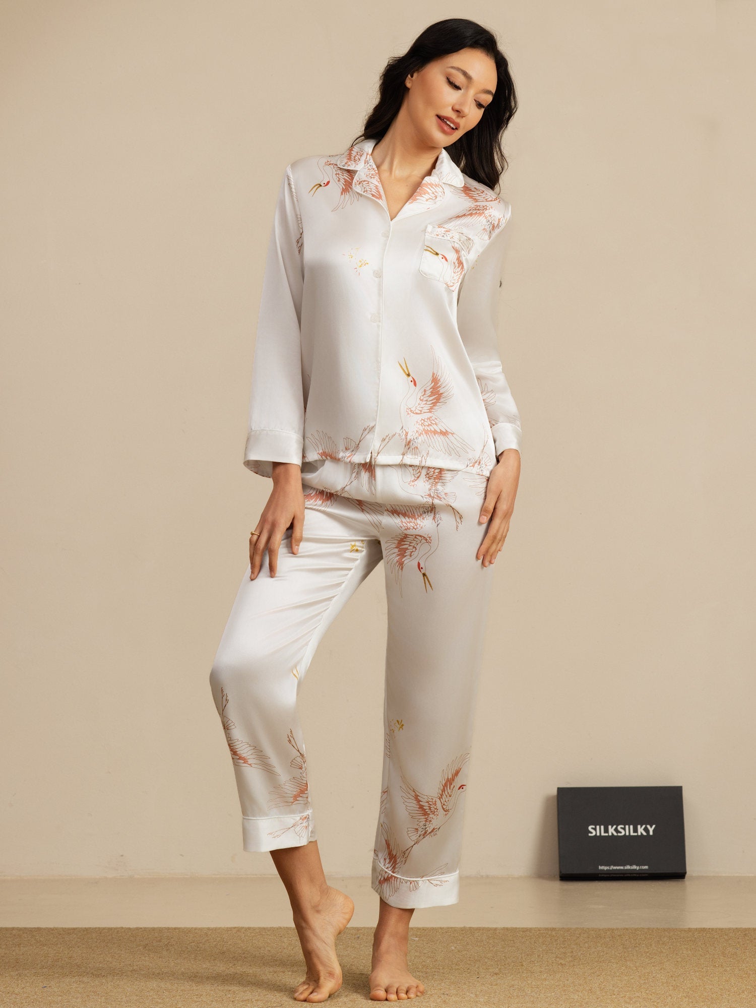 [White] SilkSilky-CA 19Momme Long Sleeve Notch Collar Women's Pajamas 001
