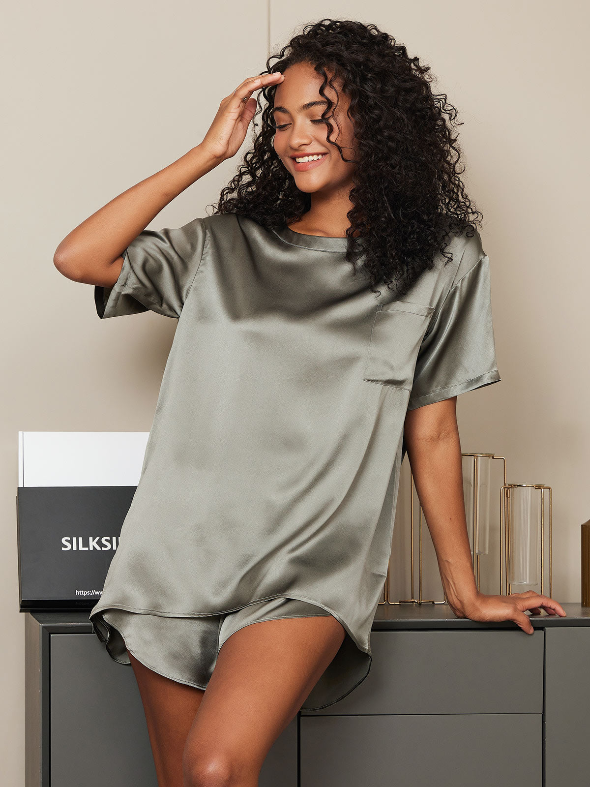 [Grayish Green] SilkSilky-CA Pure Silk Short Sleeve Round Neck Women's Pajamas 001