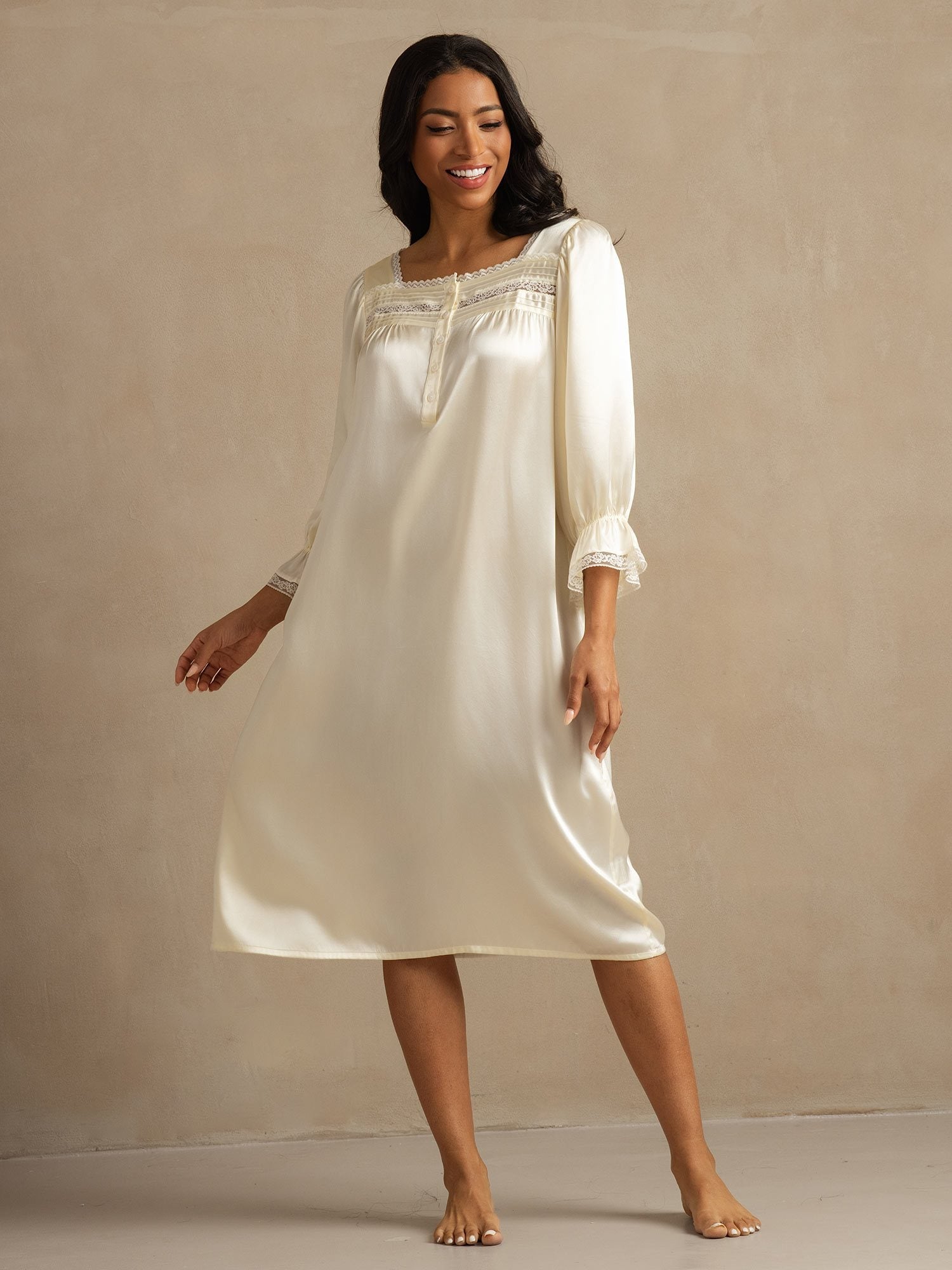 [White] SilkSilky-CA Pure Silk Square Neck Nightgown 007