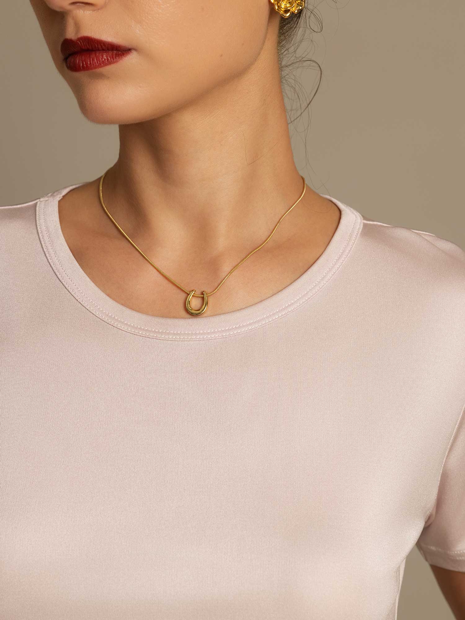 [Light Pink] SilkSilky-CA Silk Knitted Round Neck Women's T-Shirt 004,