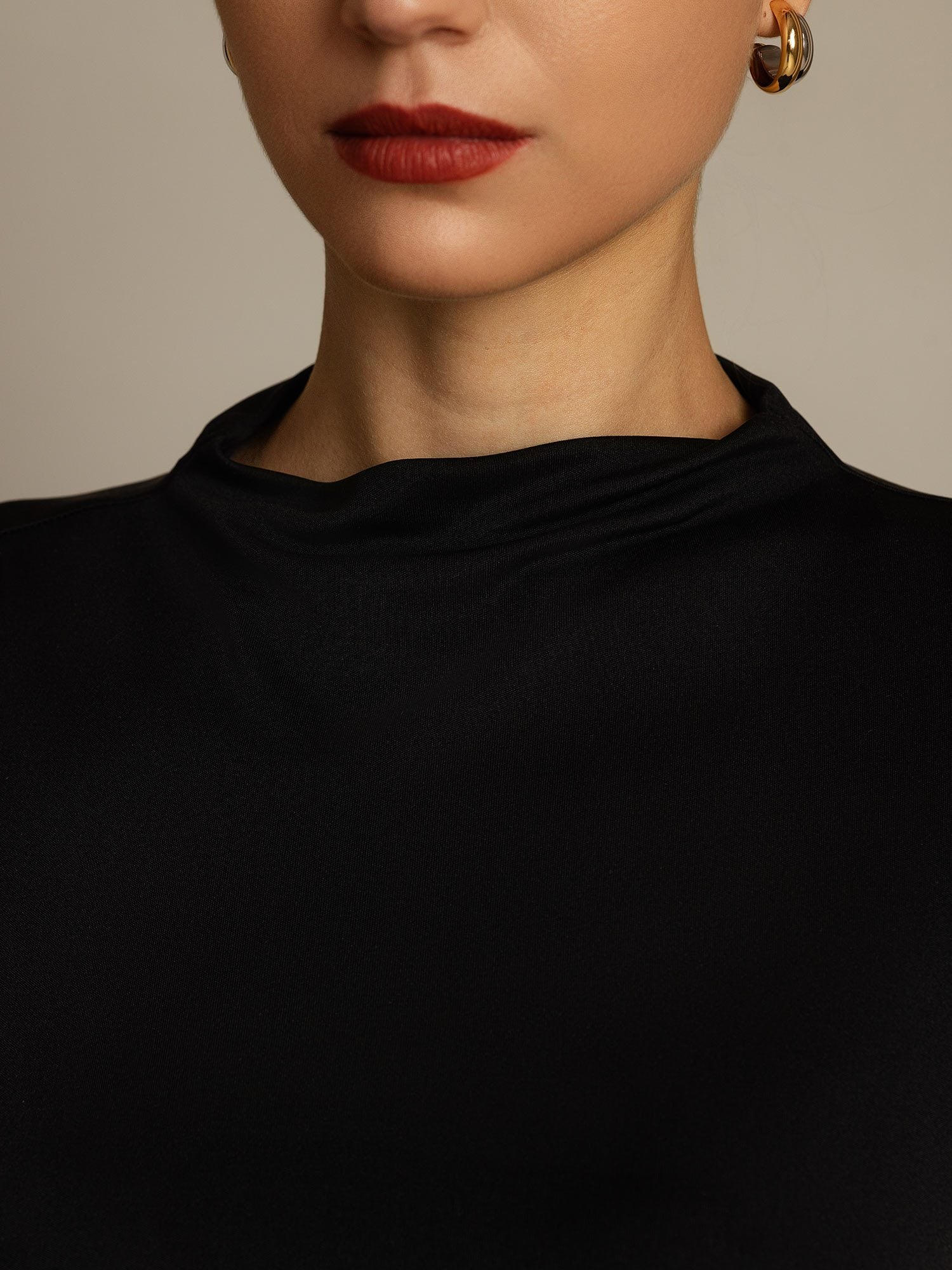 [Black] SilkSilky-CA Pure Silk Collar Women's T-Shirt 004