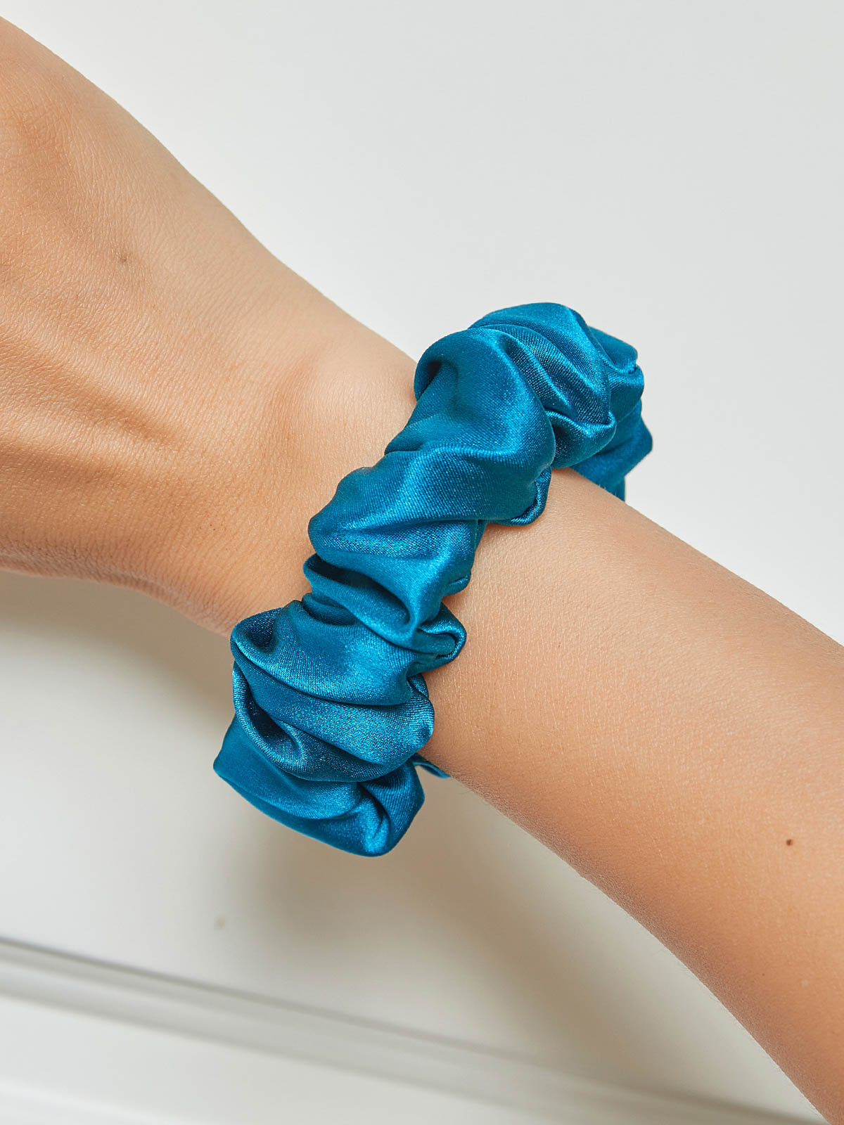 SilkSilky-CA 19Momme Pure Silk Scrunchie Teal 001