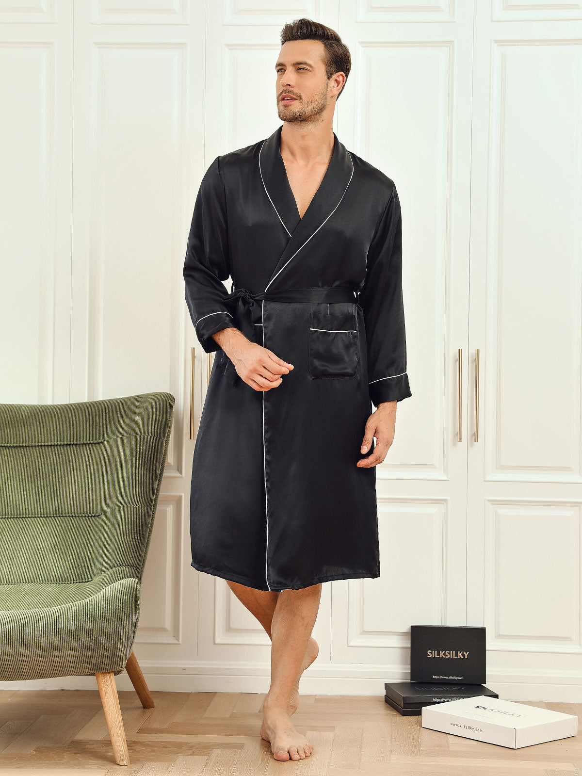 SilkSilky CA Pure Silk Long Sleeve Lapel Men's Robe Black 003