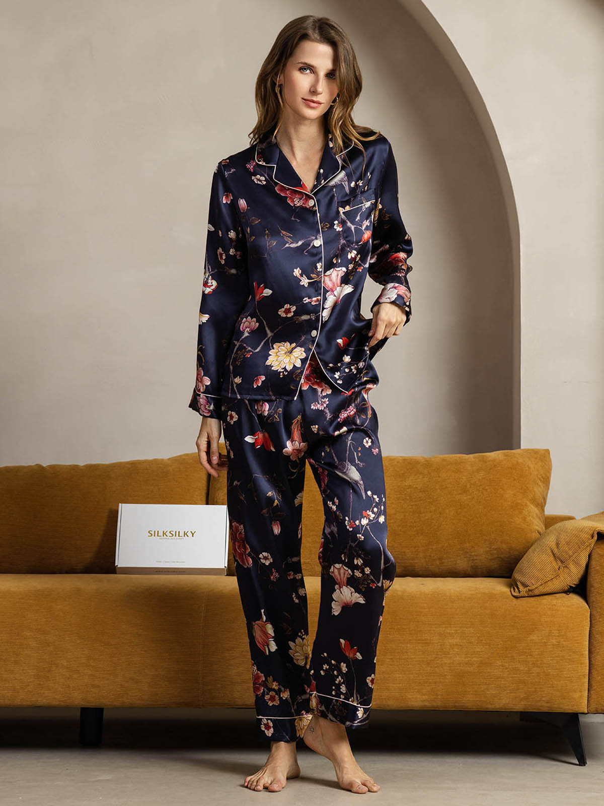[Navy Floral] SilkSilky-CA Pure Silk Womens Pajamas 001