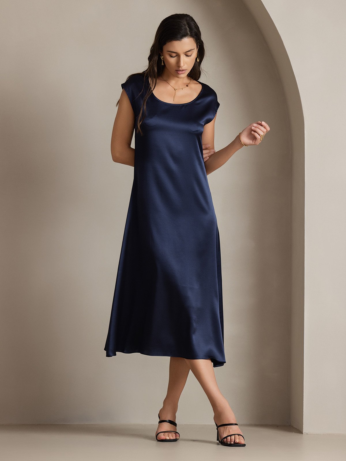 SilkSilky-CA 19Momme Silk Sleeveless Round Neck Dress DarkBlue 006