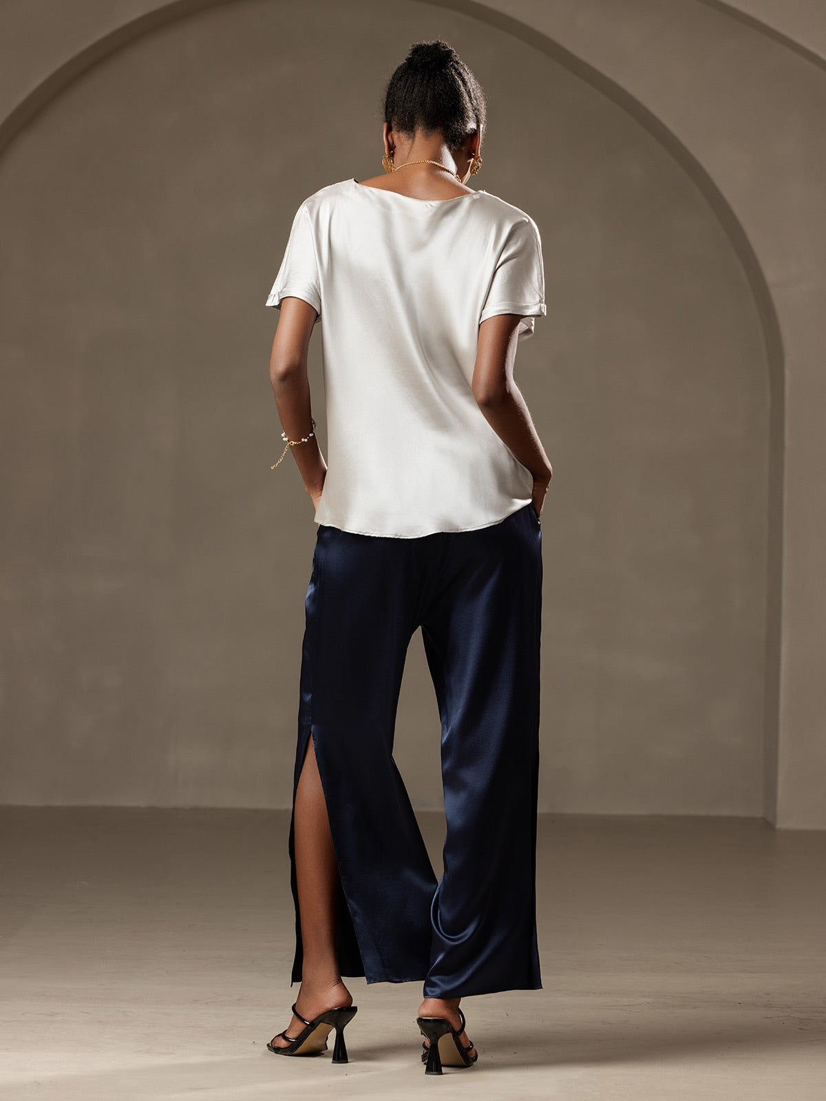 [Light Gray] SilkSilky-CA 19Momme Silk Round Neck Women's T-Shirt 002,