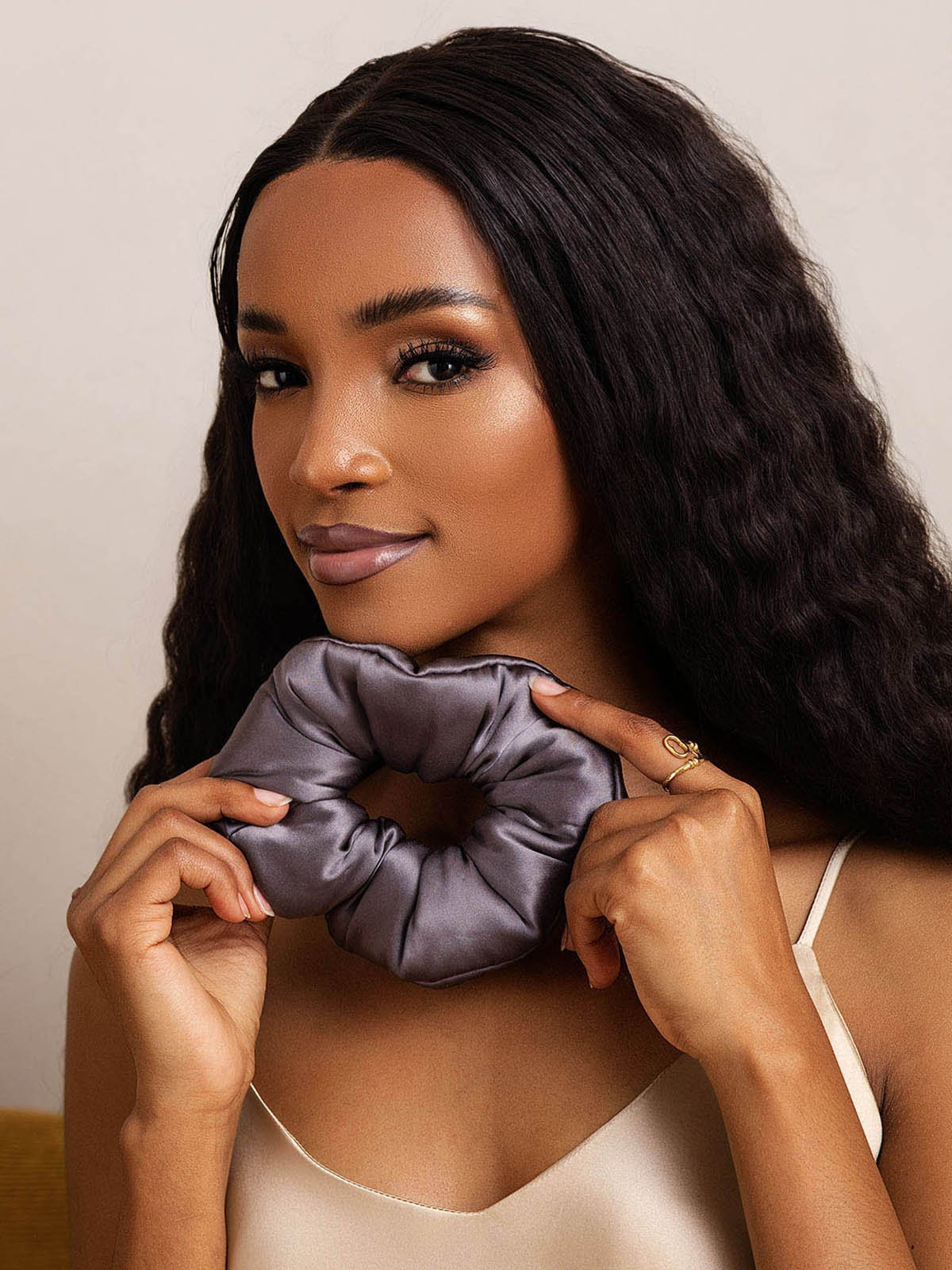 [Dark Gray] SilkSilky-CA Pure Silk Scrunchie 004