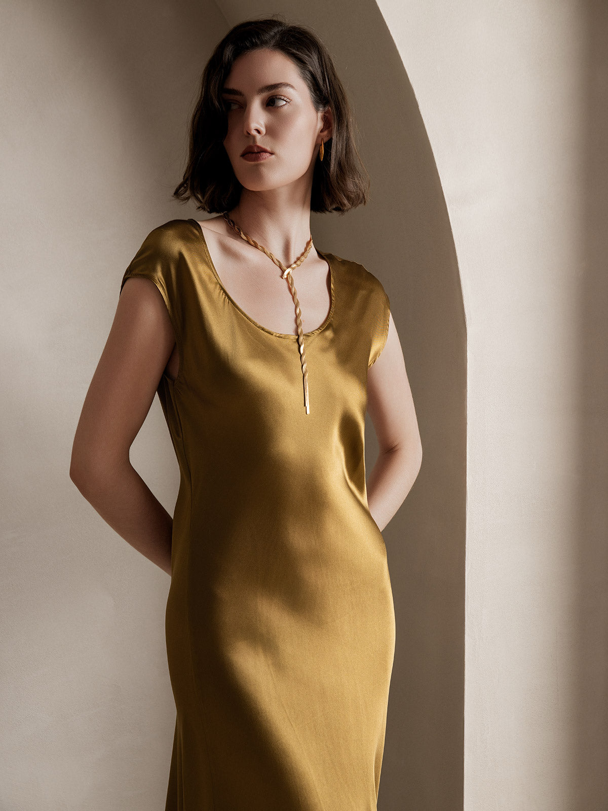 [Brown] SilkSilky-CA 19Momme Silk Round Neck Dress 003