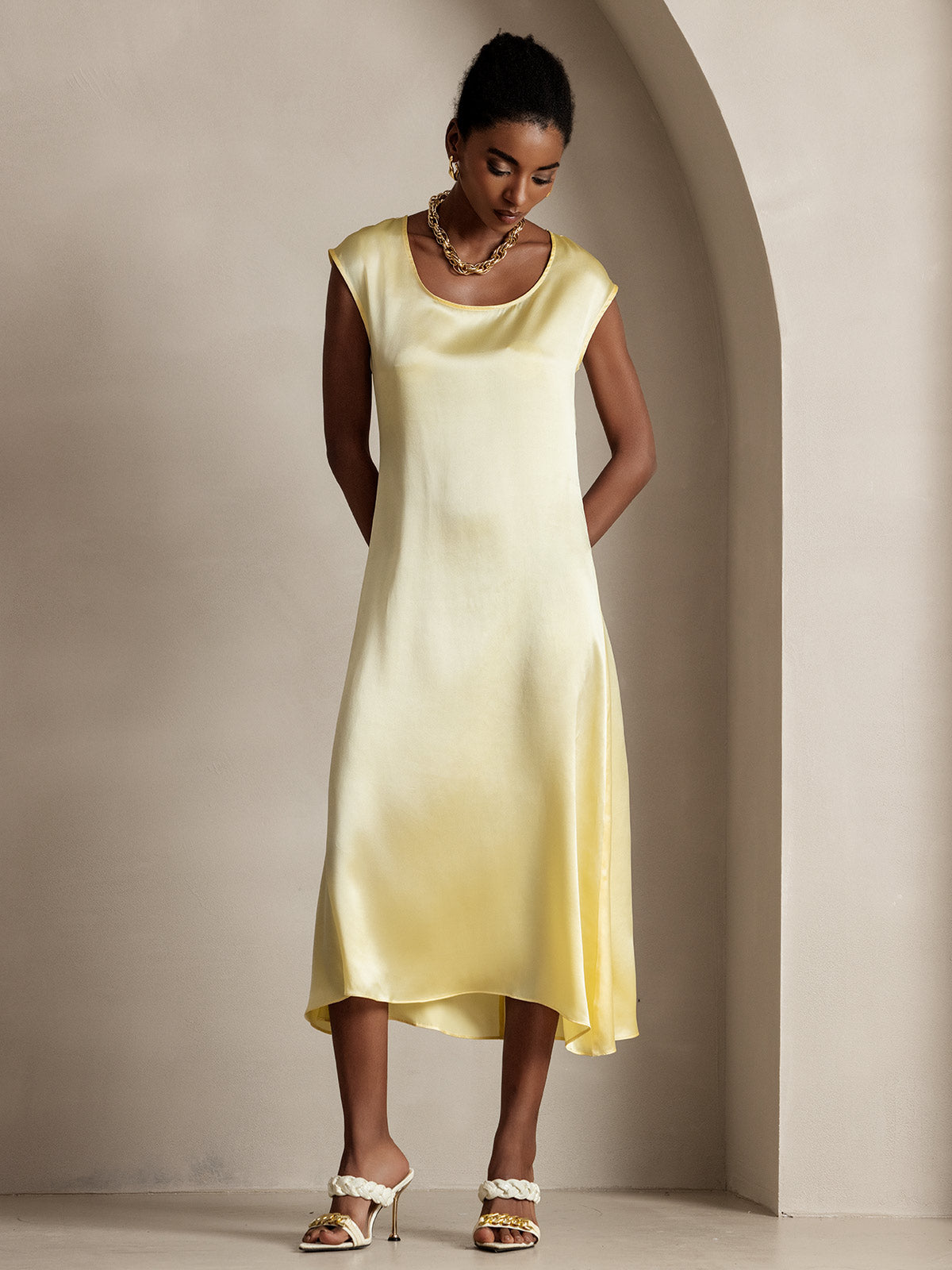 [Light Yellow] SilkSilky-CA 19Momme Silk Round Neck Dress 006