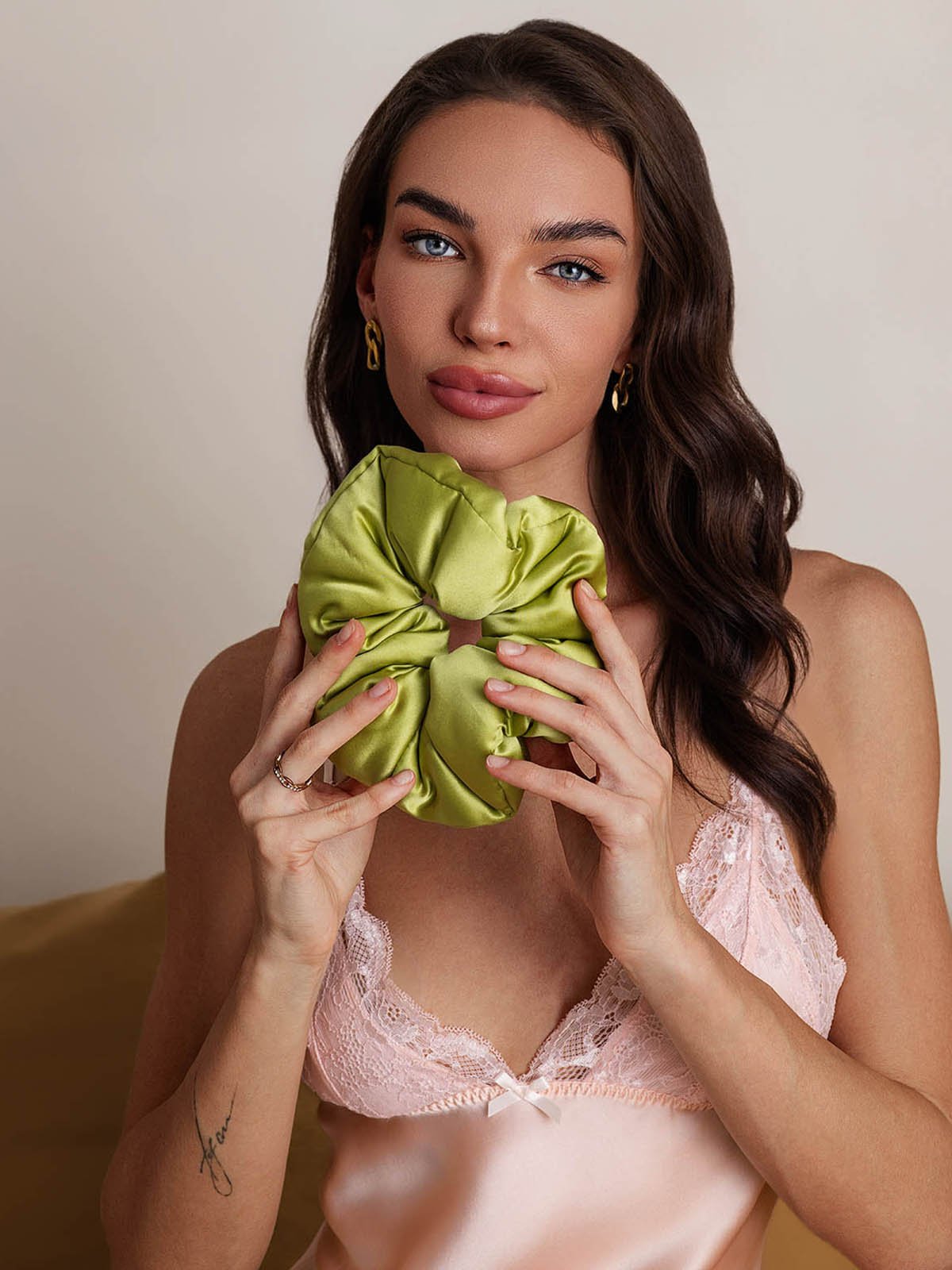 [Green] SilkSilky-CA Pure Silk Scrunchie 001
