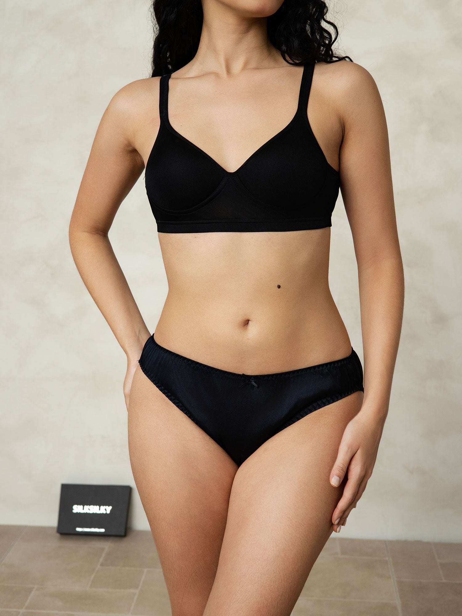[Black] SilkSilky-CA Pure Silk Panty 004