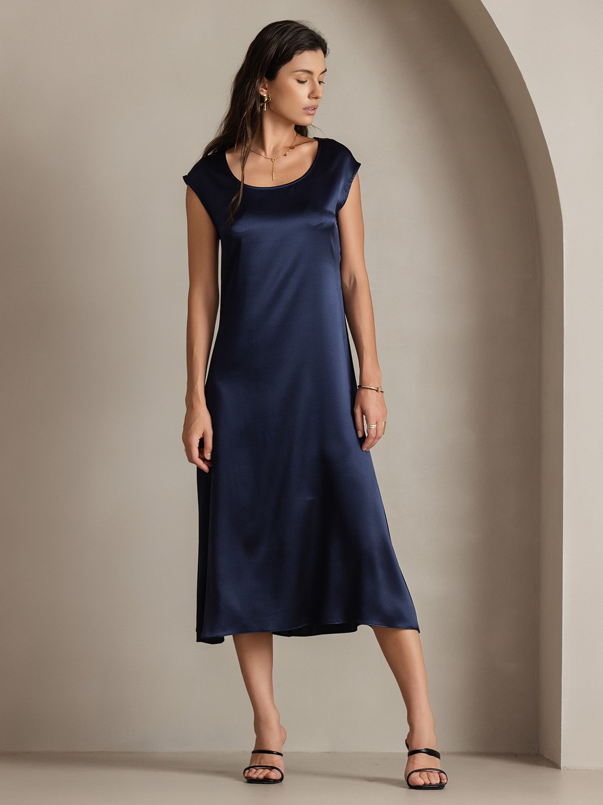 SilkSilky-CA 19Momme Silk Sleeveless Round Neck Dress DarkBlue 005