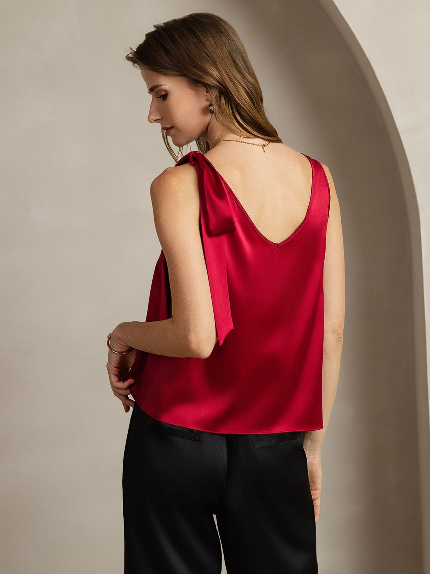 [Wine] SilkSilky-CA 19Momme Silk V Neck Women's T-Shirt 002