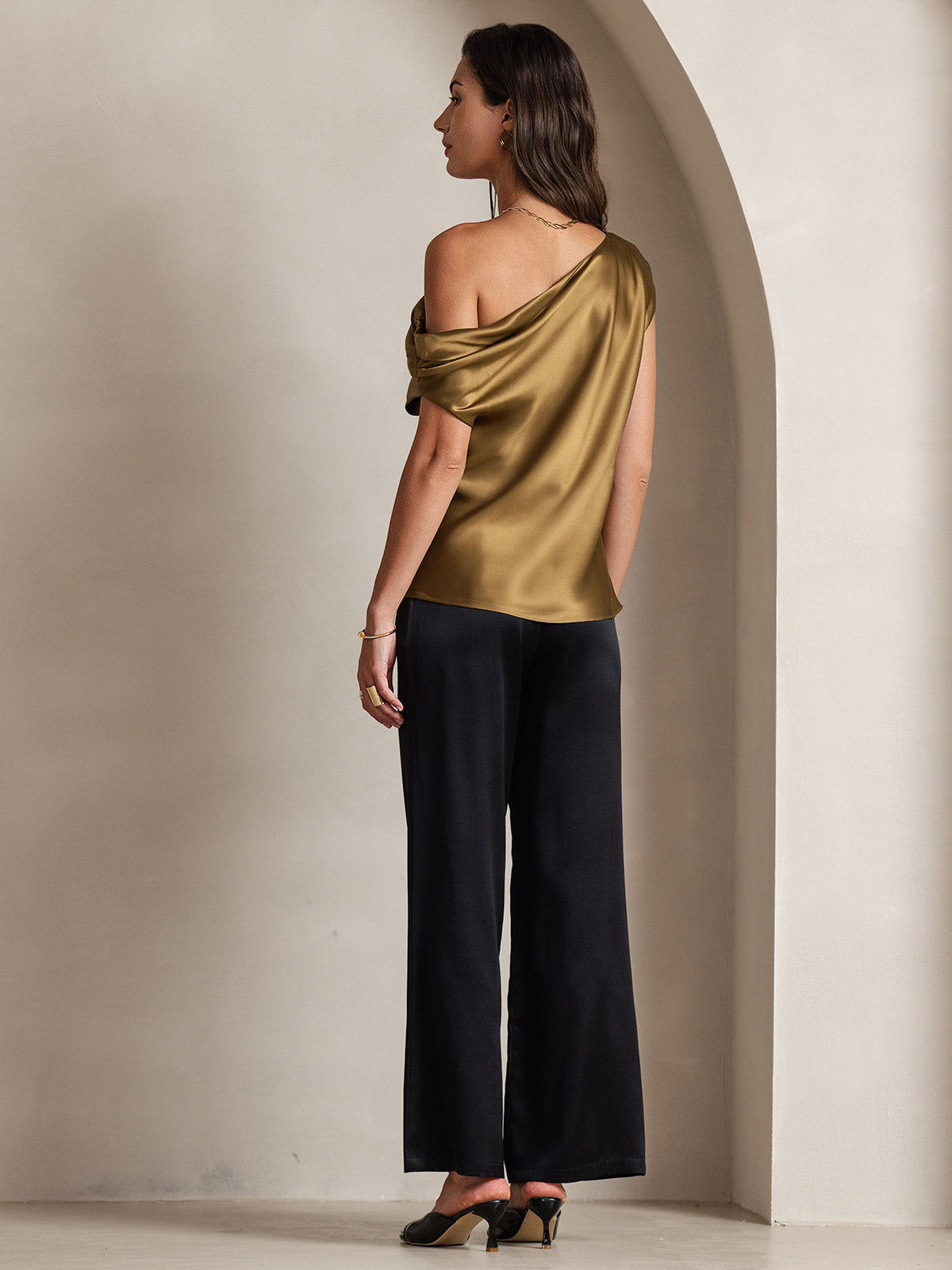 [Brown] SilkSilky-CA 19Momme Silk One Shoulder Women's T-Shirt 002