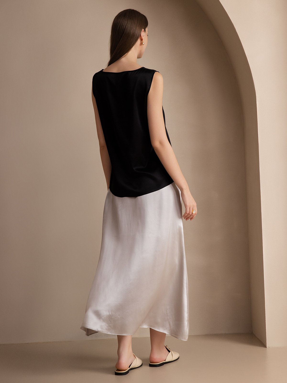 [Black] SilkSilky-CA 19Momme Silk Round Neck Camisole 004