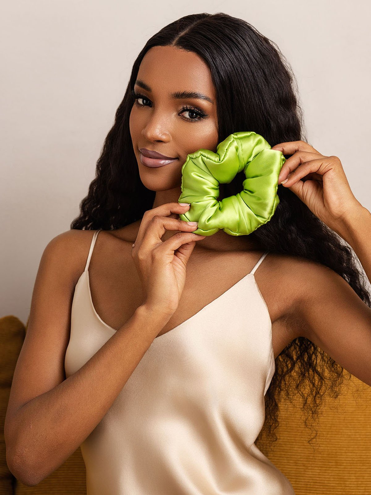 [Green] SilkSilky-CA Pure Silk Scrunchie 002