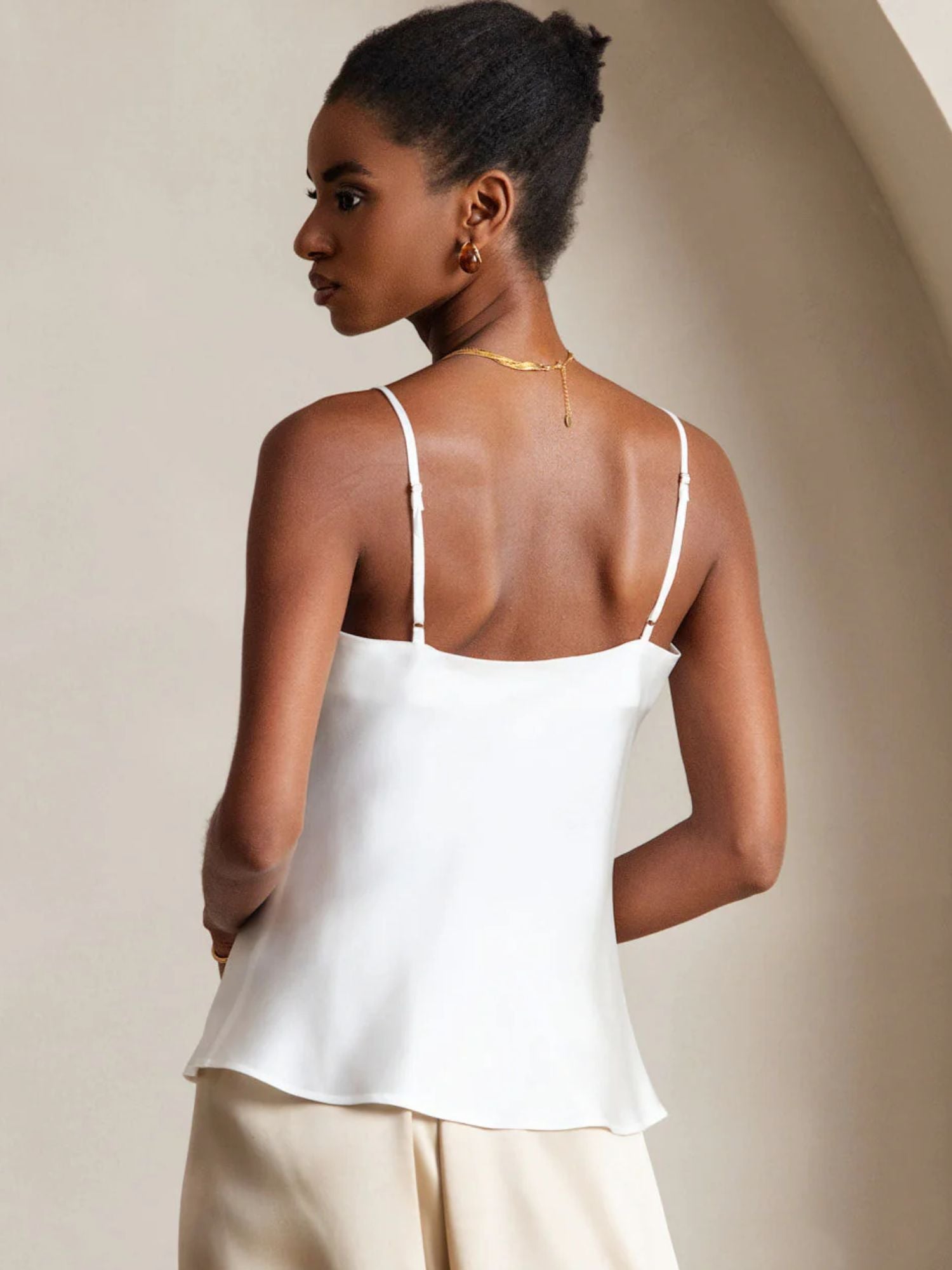 [White] SilkSilky-CA Spaghetti Strap V Neck Camisole 002