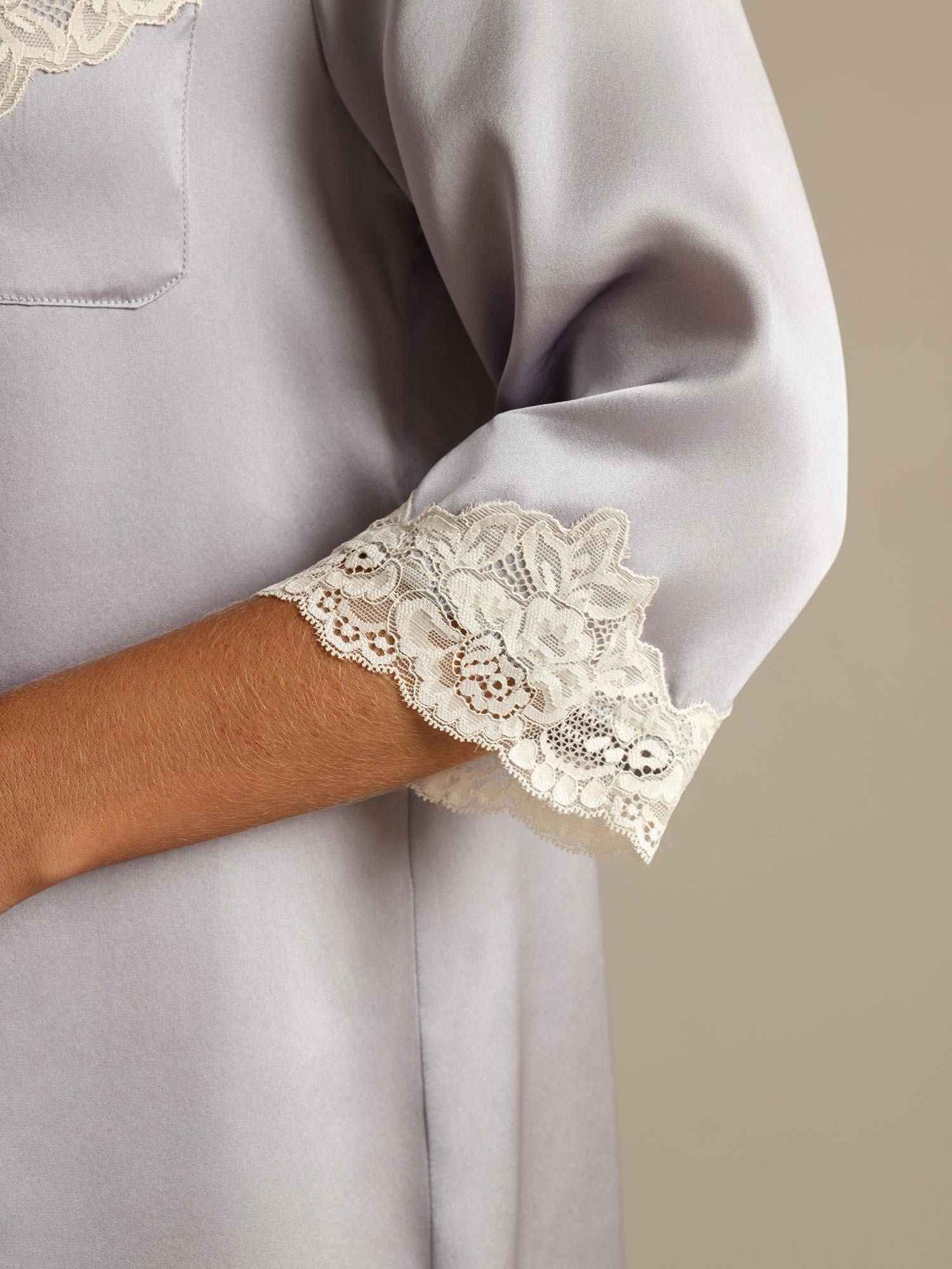 [Lavender] SilkSilky-CA Pure Silk Lapel Collar Nightshirt 005