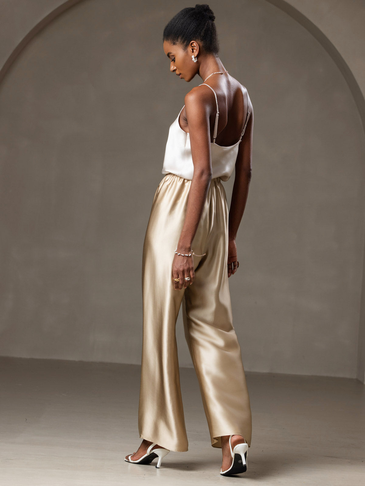 [Beige] SilkSilky-CA Pure Silk V Neck Camisole 004