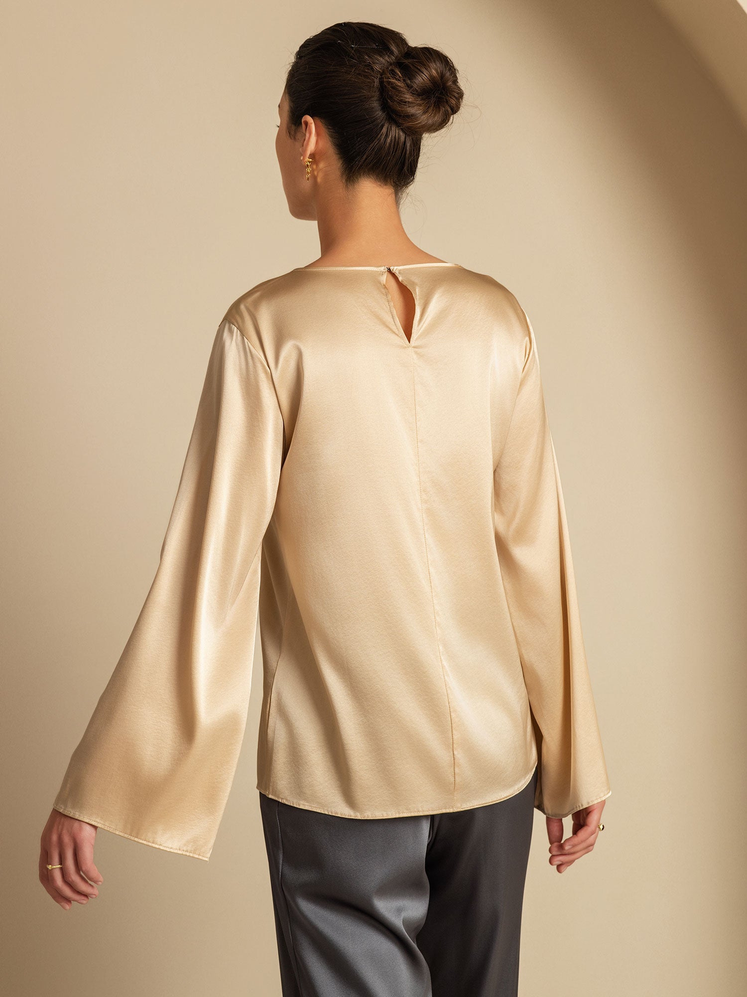 [Champagne] SilkSilky-CA 19Momme Silk Round Neck Women's T-Shirt 002