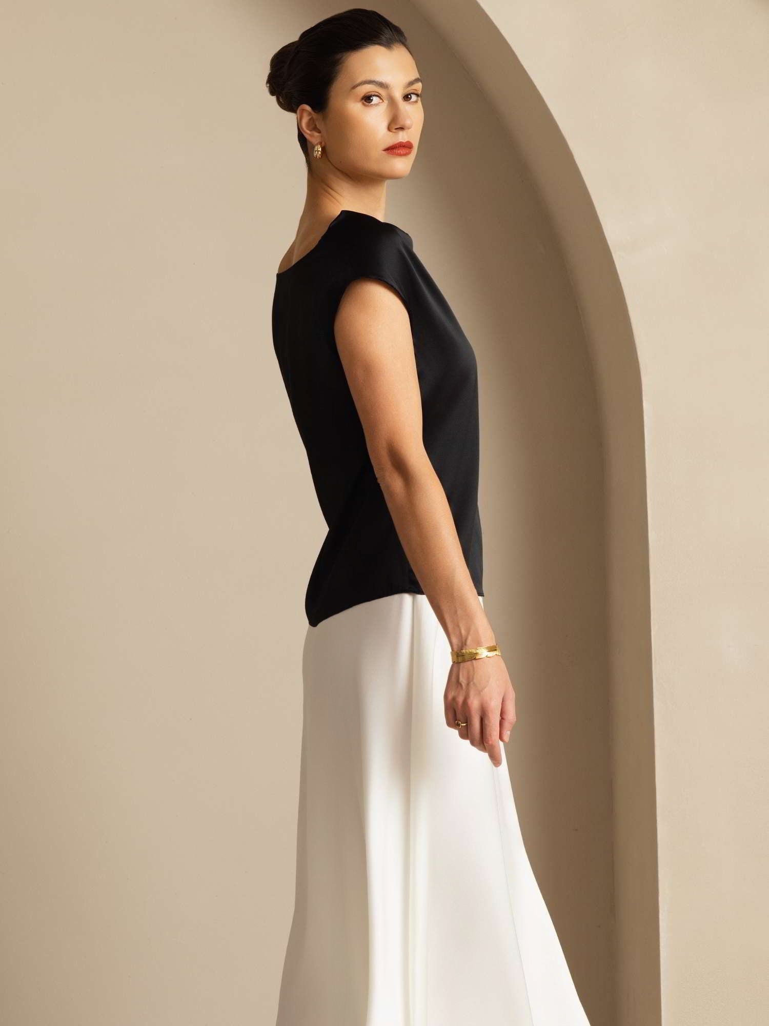 [Black] SilkSilky-CA 19Momme Silk Cap Sleeve Cowl Neck Women's T-Shirt 002