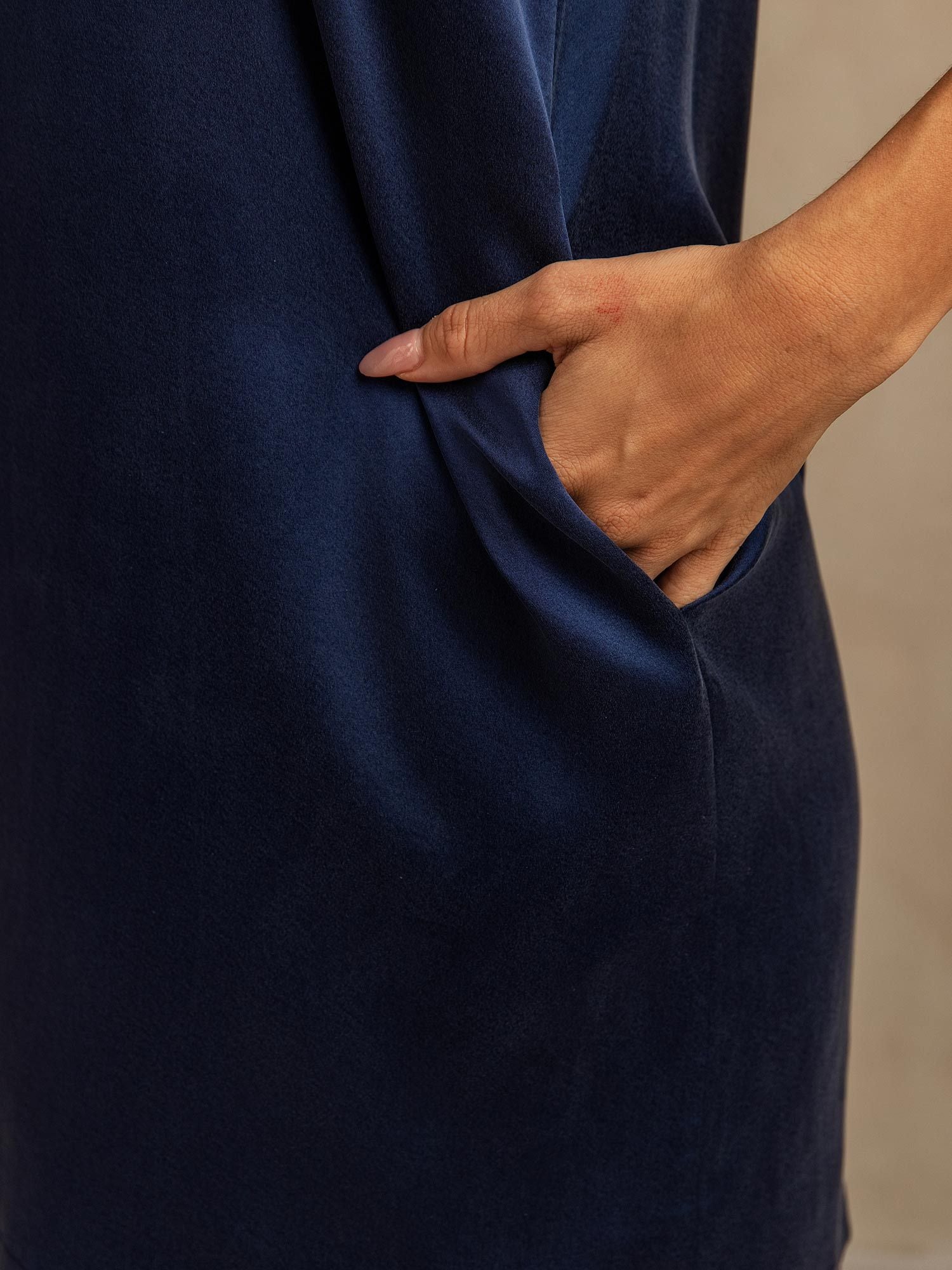 [Dark Blue] SilkSilky-CA 19Momme Machine-Washable Silk Nightgown 005