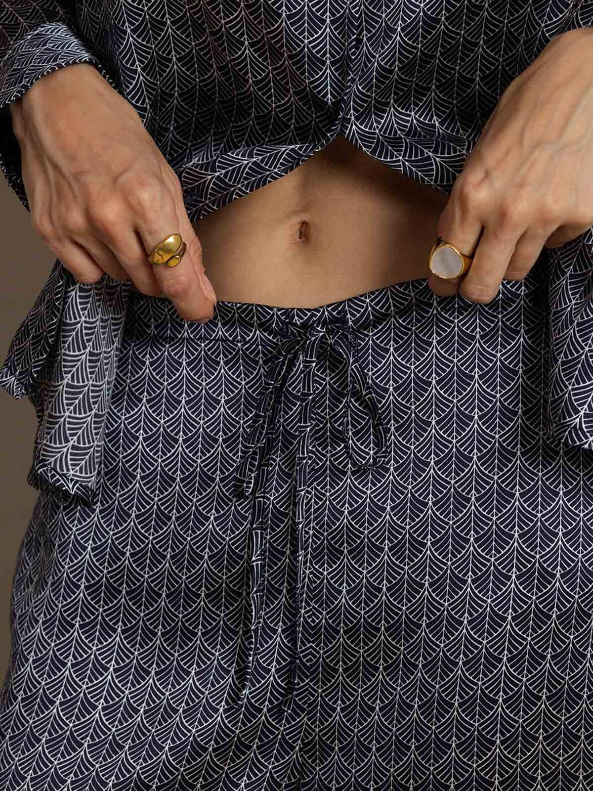 [Navy Ginkgo] SilkSilky-CA 19Momme Silk Lapel Collar Women''s Outfit Sets 005,