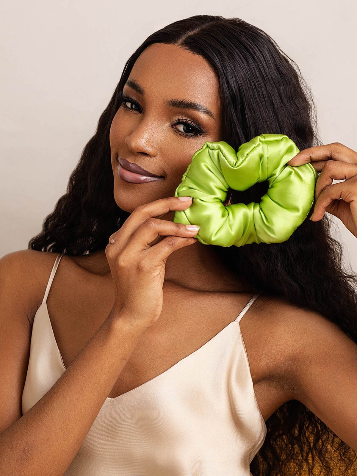[Green] SilkSilky-CA Pure Silk Scrunchie 001