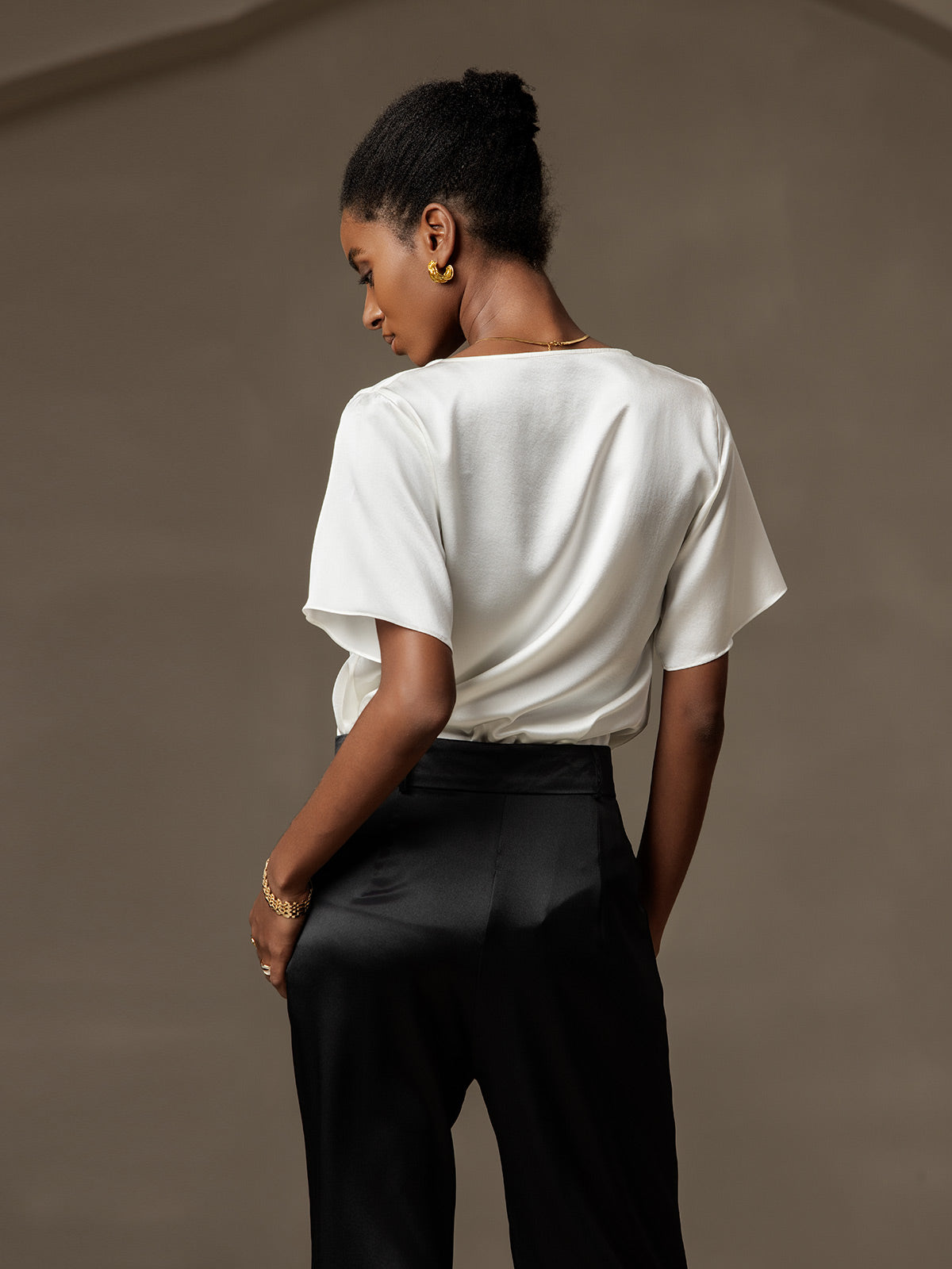 [White] SilkSilky-CA 19Momme Silk Short Sleeve Cowl Neck Blouse 002