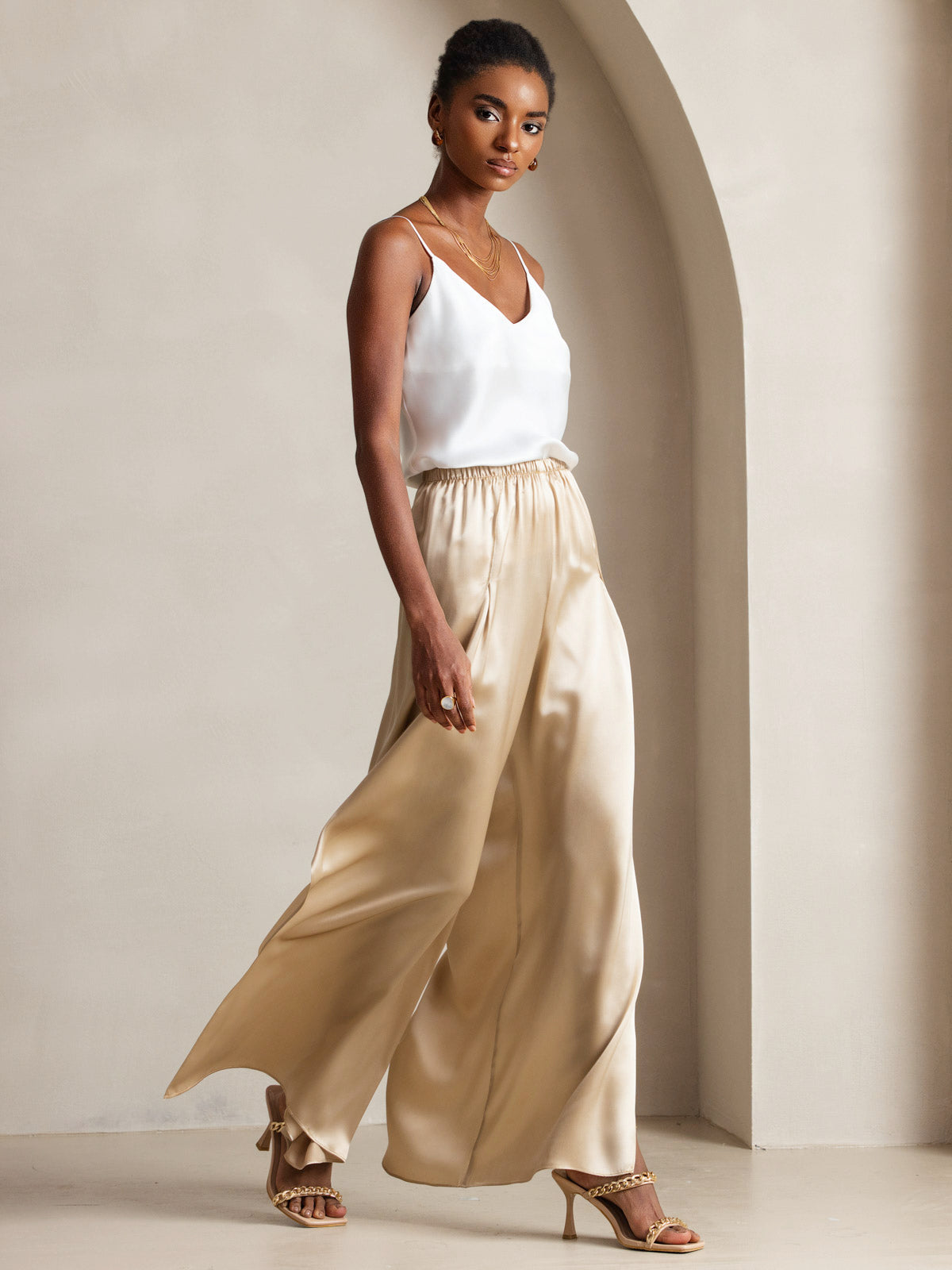 [White] SilkSilky-CA Pure Silk Sleeveless V Neck Camisole 003