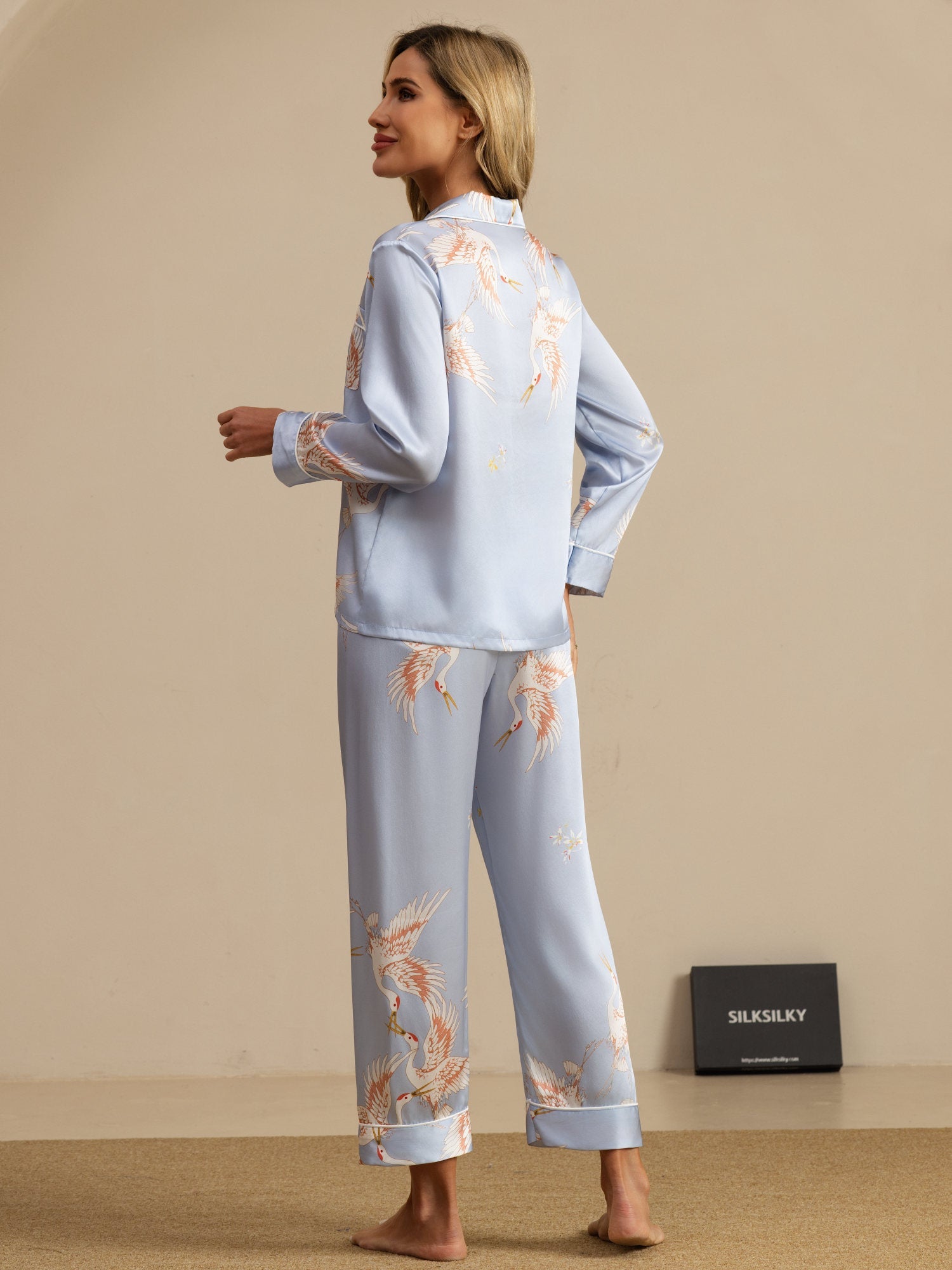 [Light Blue] SilkSilky-CA 19Momme Long Sleeve Notch Collar Women's Pajamas 002