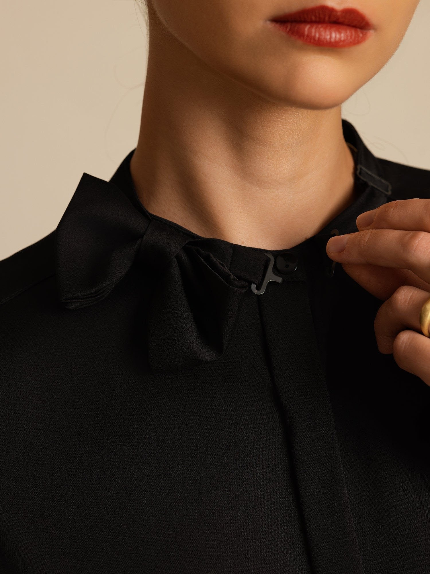 [Black] SilkSilky-CA 19Momme Stretch Silk Double Georgette Long Sleeve Collar Blouse 005