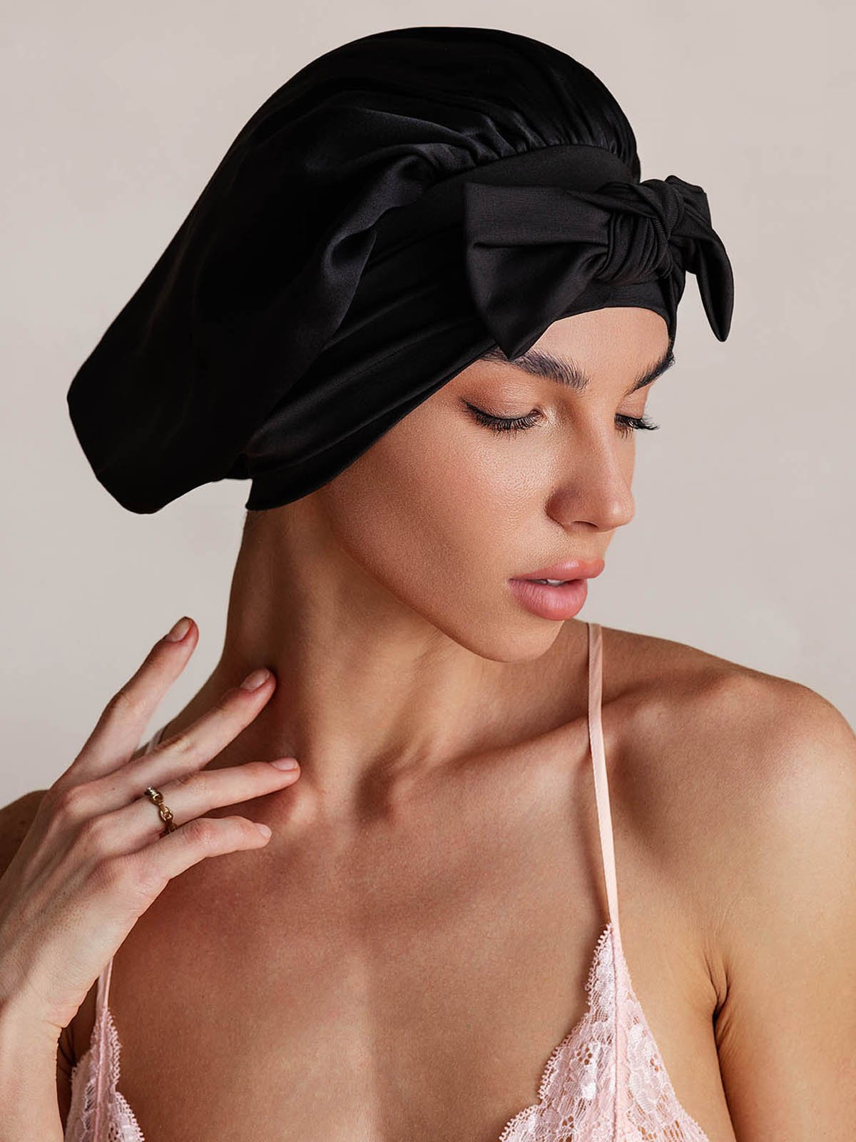 SilkSilky-CA Pure Silk Sleep Cap Black 002