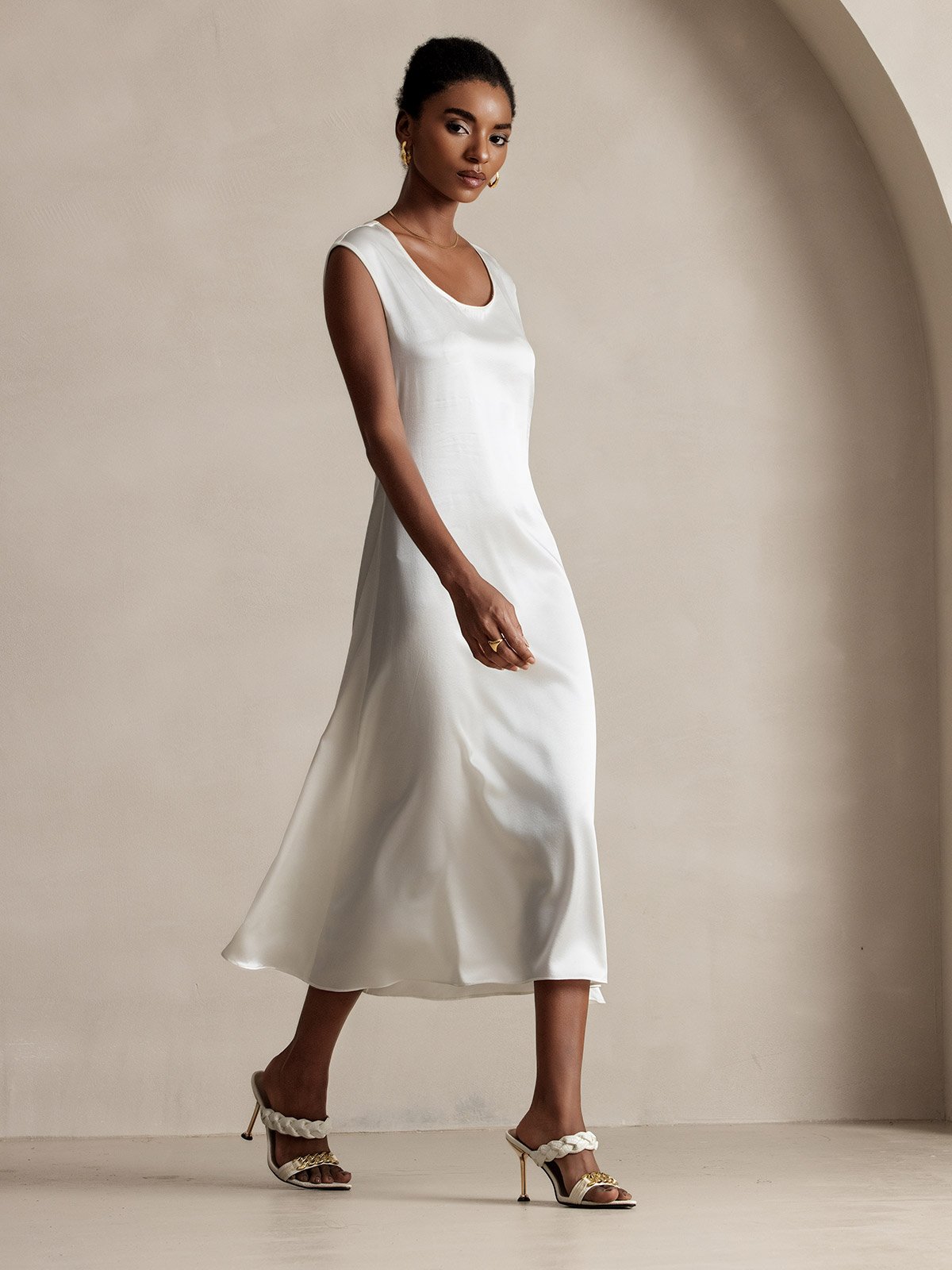 [White] SilkSilky-CA 19Momme Silk Cap Sleeve Round Neck Dress 004