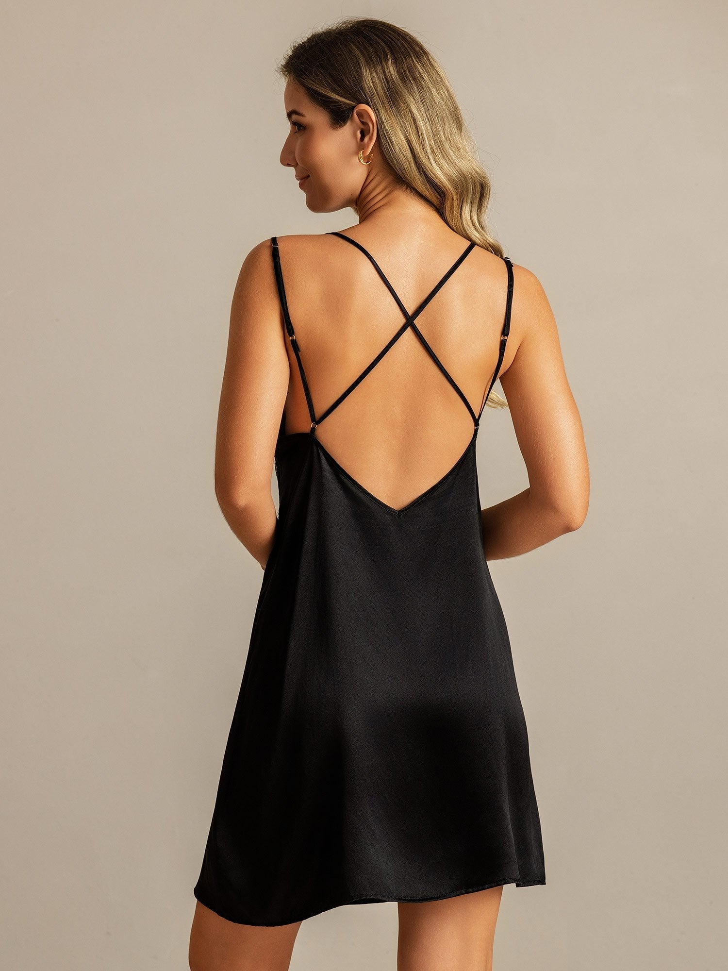 [Black] SilkSilky-CA Spaghetti Strap V Neck Nightgown 002