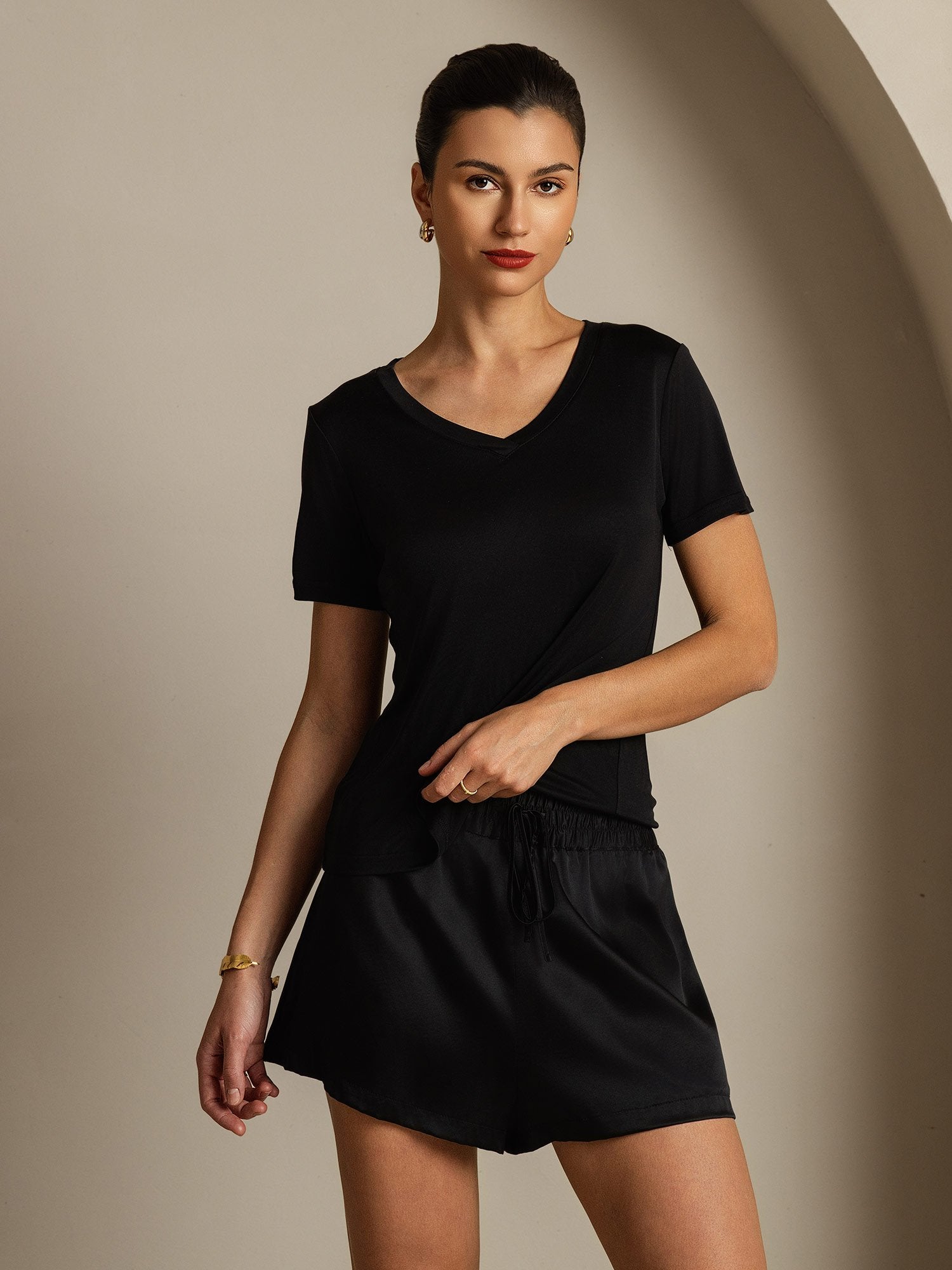 [Black] SilkSilky-CA Pure Silk V Neck Women's T-Shirt 003
