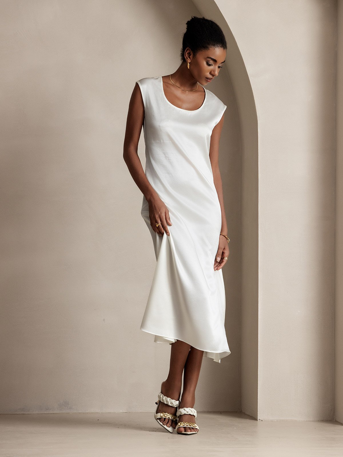 SilkSilky-CA 19Momme Silk Sleeveless Round Neck Dress White 006