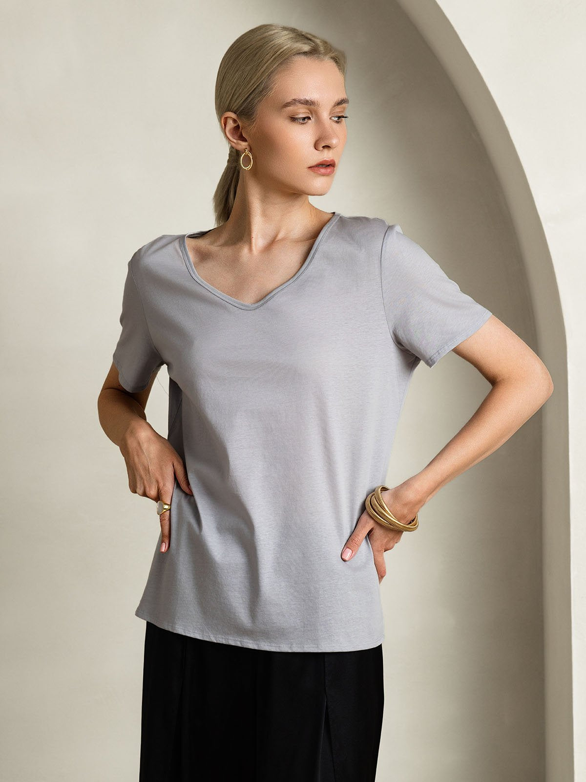 SilkSilky-CA Silk Short Sleeve V Neck Women's T-Shirt Gray 004