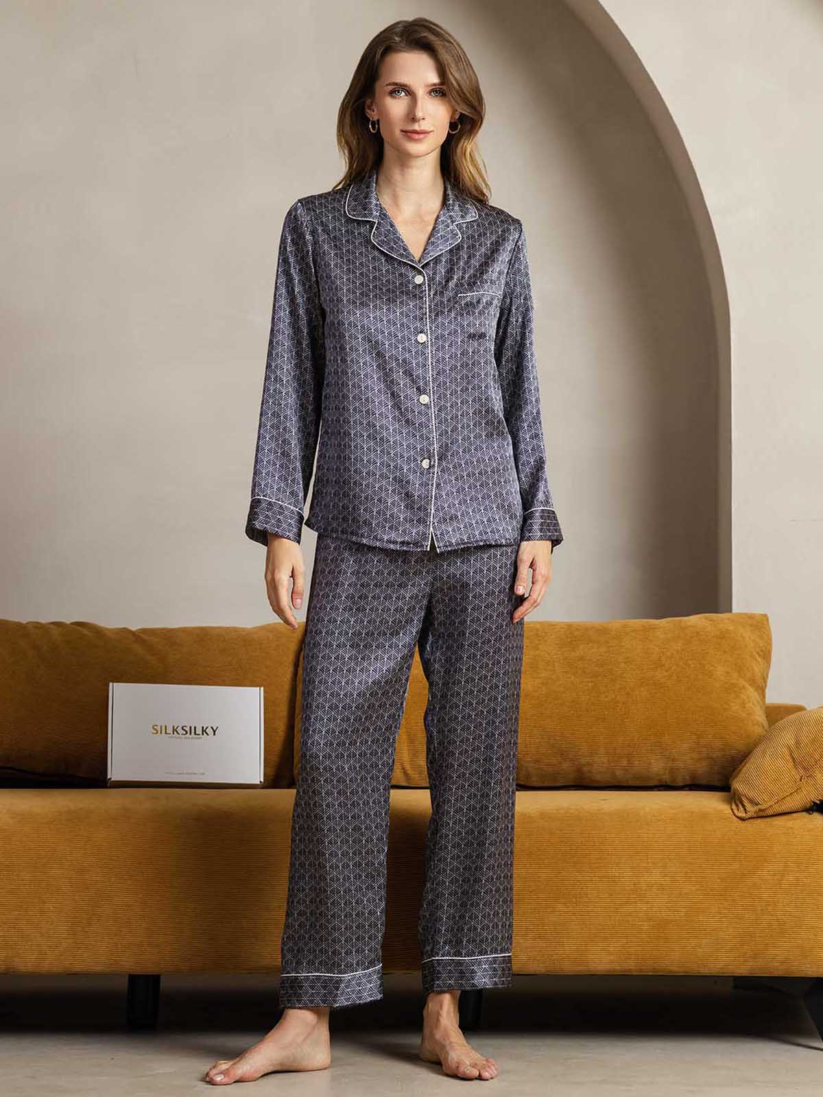 [Navy Ginkgo] SilkSilky-CA Pure Silk Womens Pajamas 001