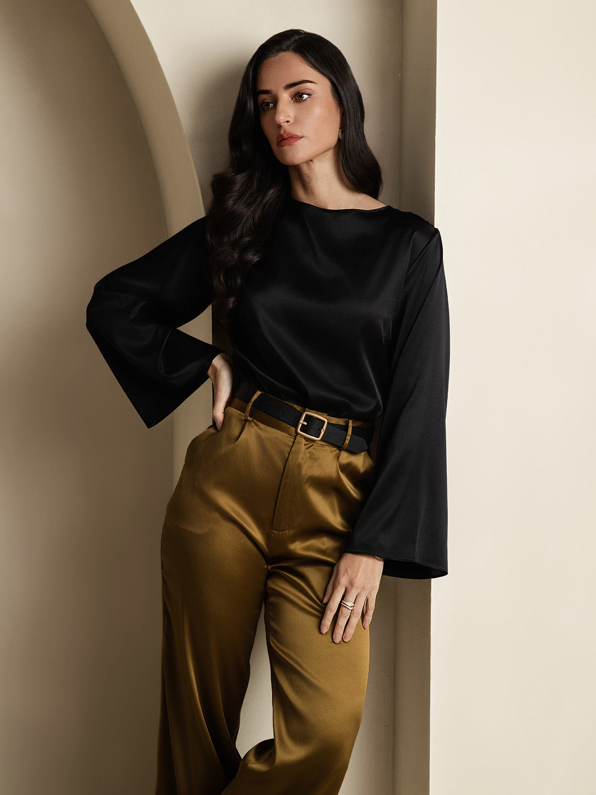 [Black] SilkSilky-CA 19Momme Silk Round Neck Women's T-Shirt 006