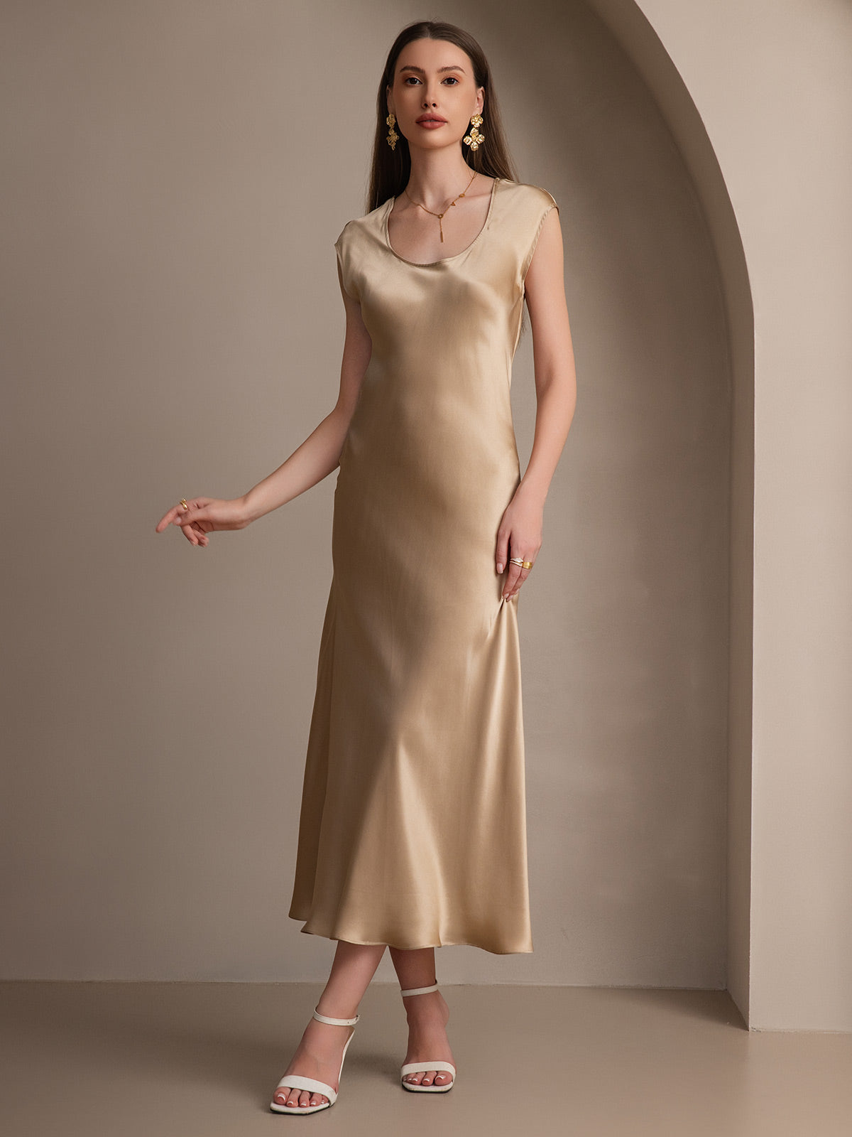 [Champagne] SilkSilky-CA 19Momme Silk Round Neck Dress 004