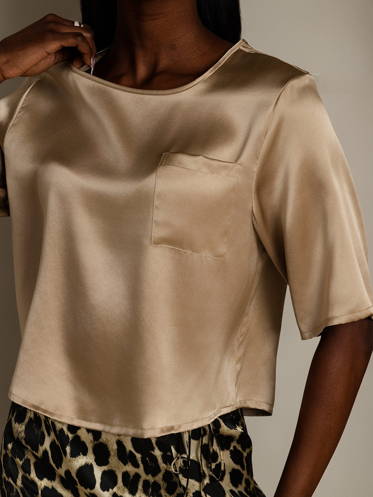 [Champagne] SilkSilky-CA Pure Silk Boat Neck Women's T-Shirt 008