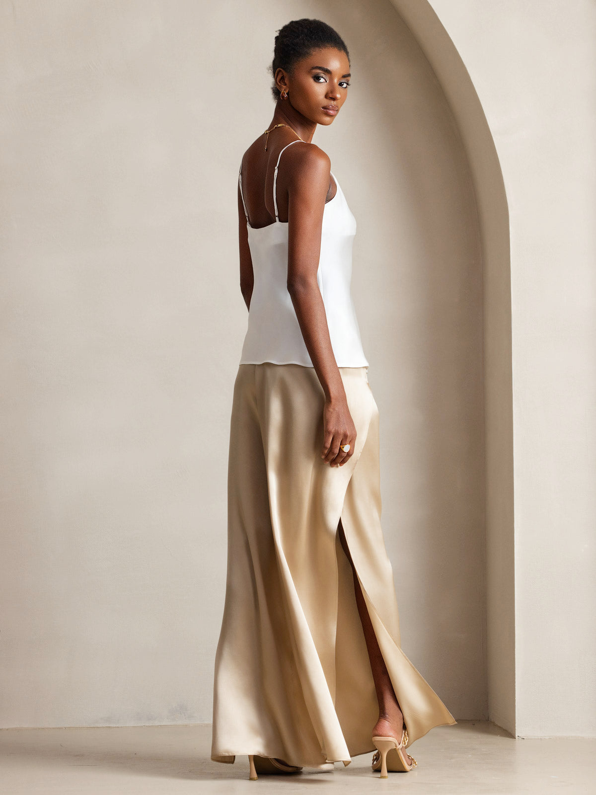 [White] SilkSilky-CA Pure Silk Sleeveless V Neck Camisole 004